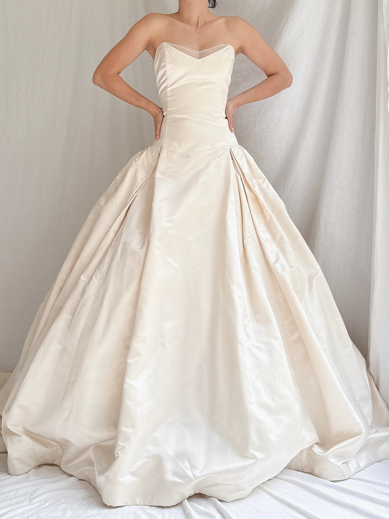 Reserved 1990s Lazaro Silk Gown - M/8