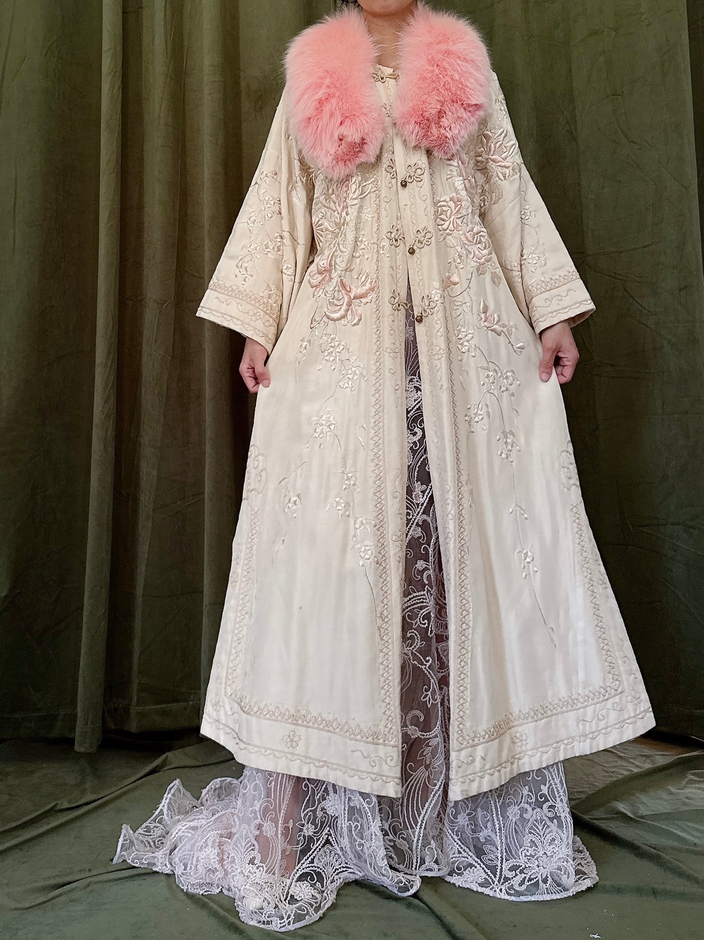 Antique Silk Embroidered Robe - M