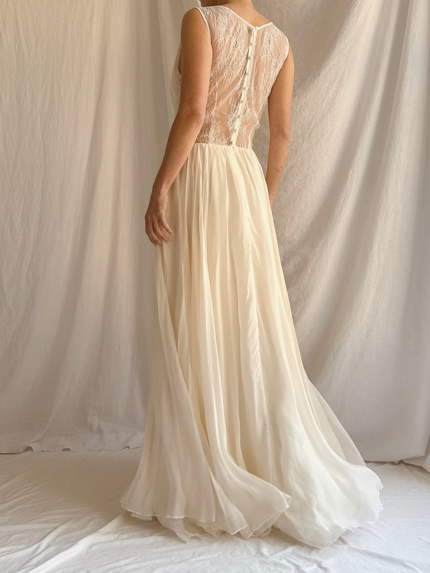 Leanne Marshall Ivory Silk Gown - XS/2