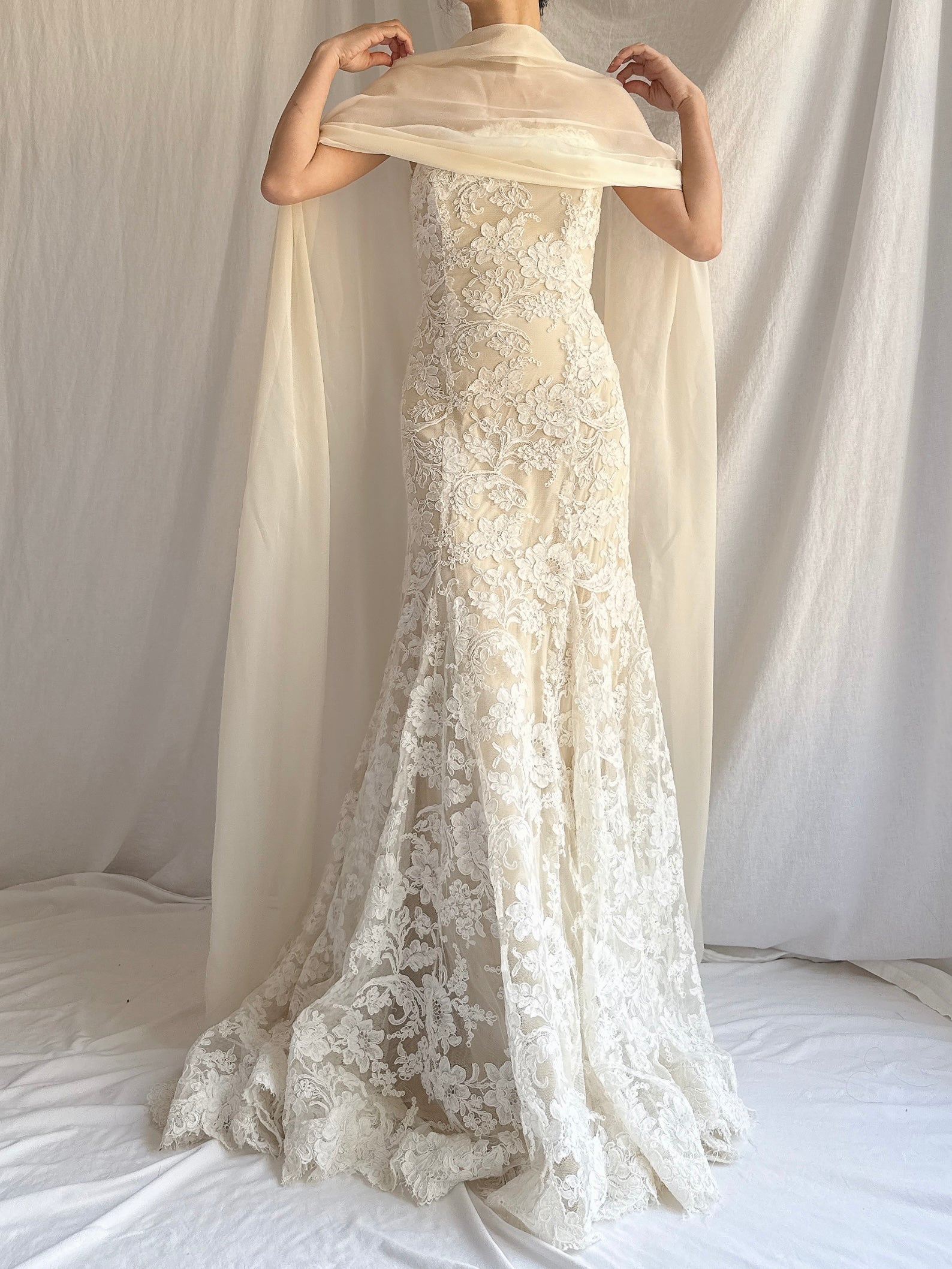 Vintage Monique Llhuilier Lace/Silk Gown - S/6