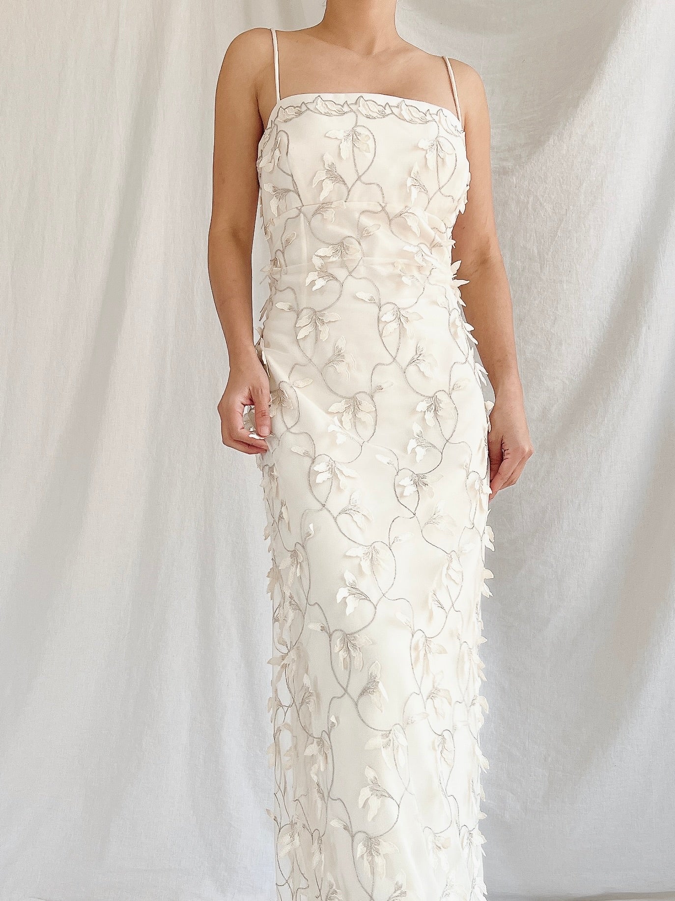 1990s 3D Floral Applique Tulle Gown - M