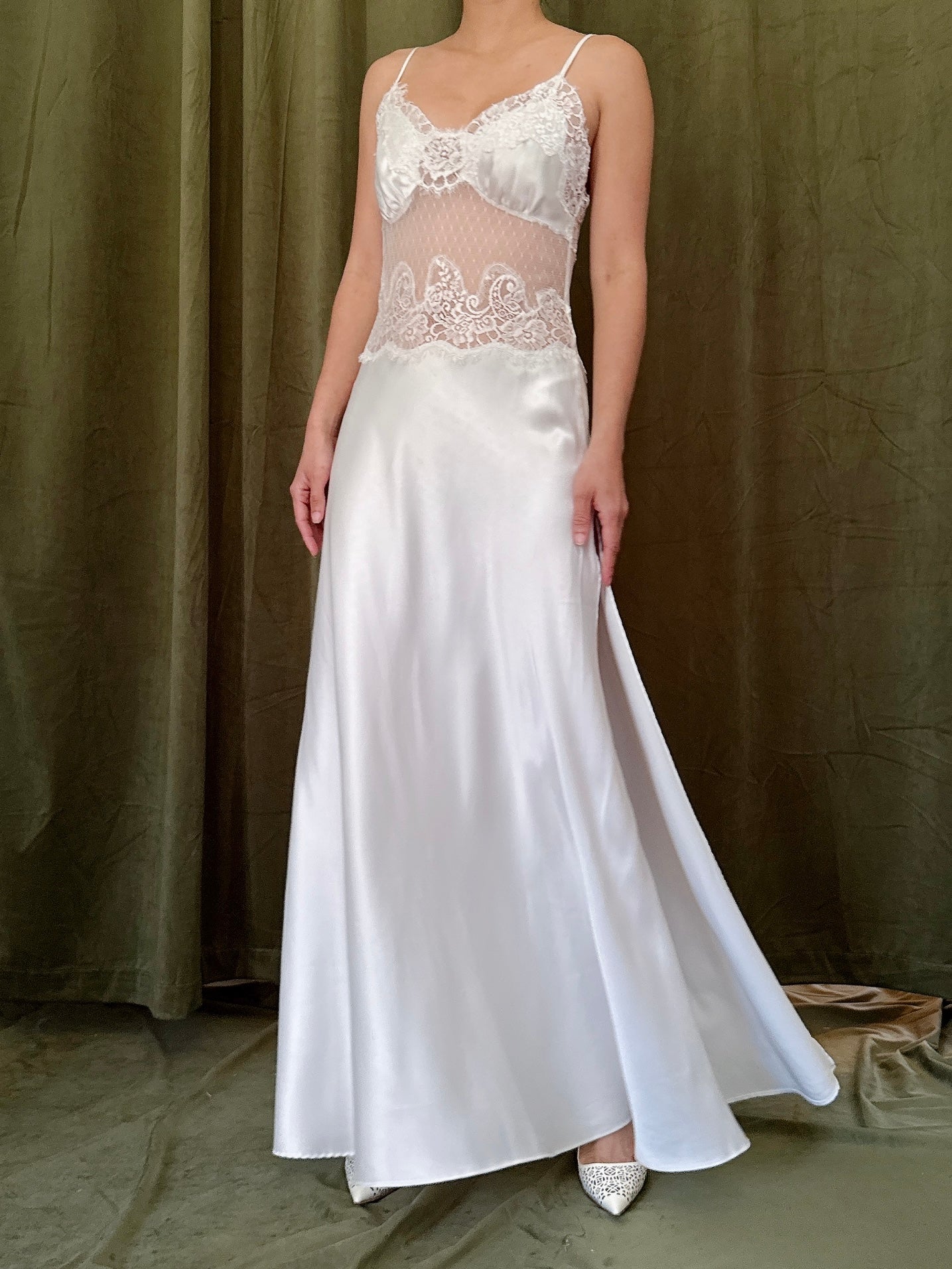 Vintage Lace and Satin Slip - M
