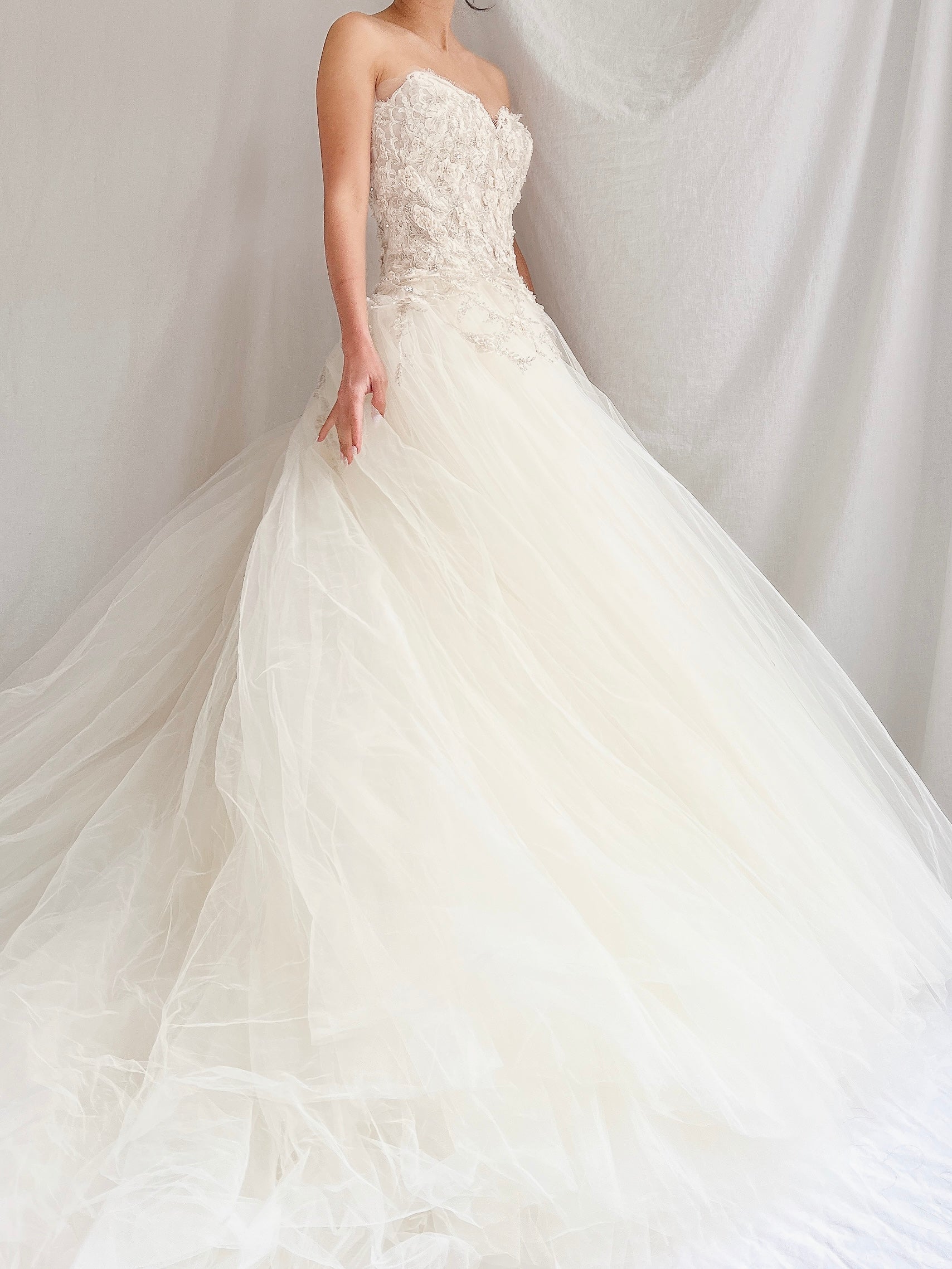 Lazaro Strapless Tulle Gown Sweetheart Bodice - XS/2
