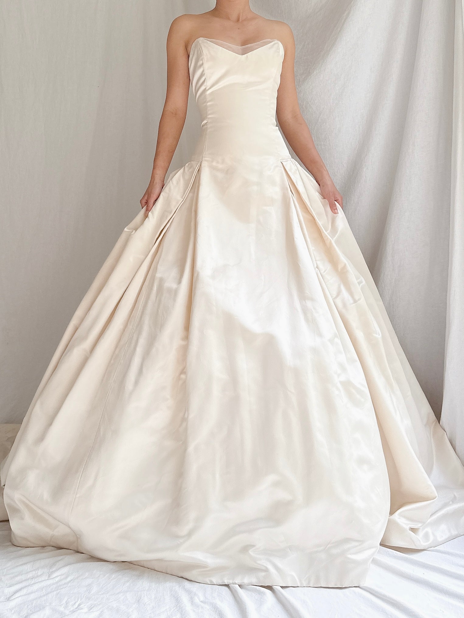 Reserved 1990s Lazaro Silk Gown - M/8