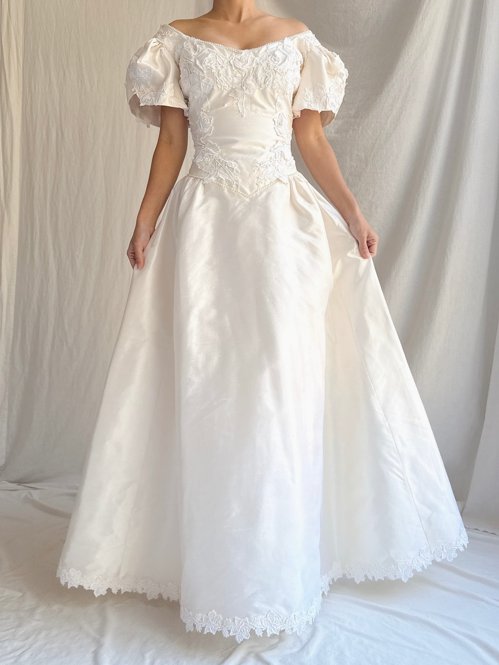 Vintage Silk Embroidered Appliqués Dress - S/M