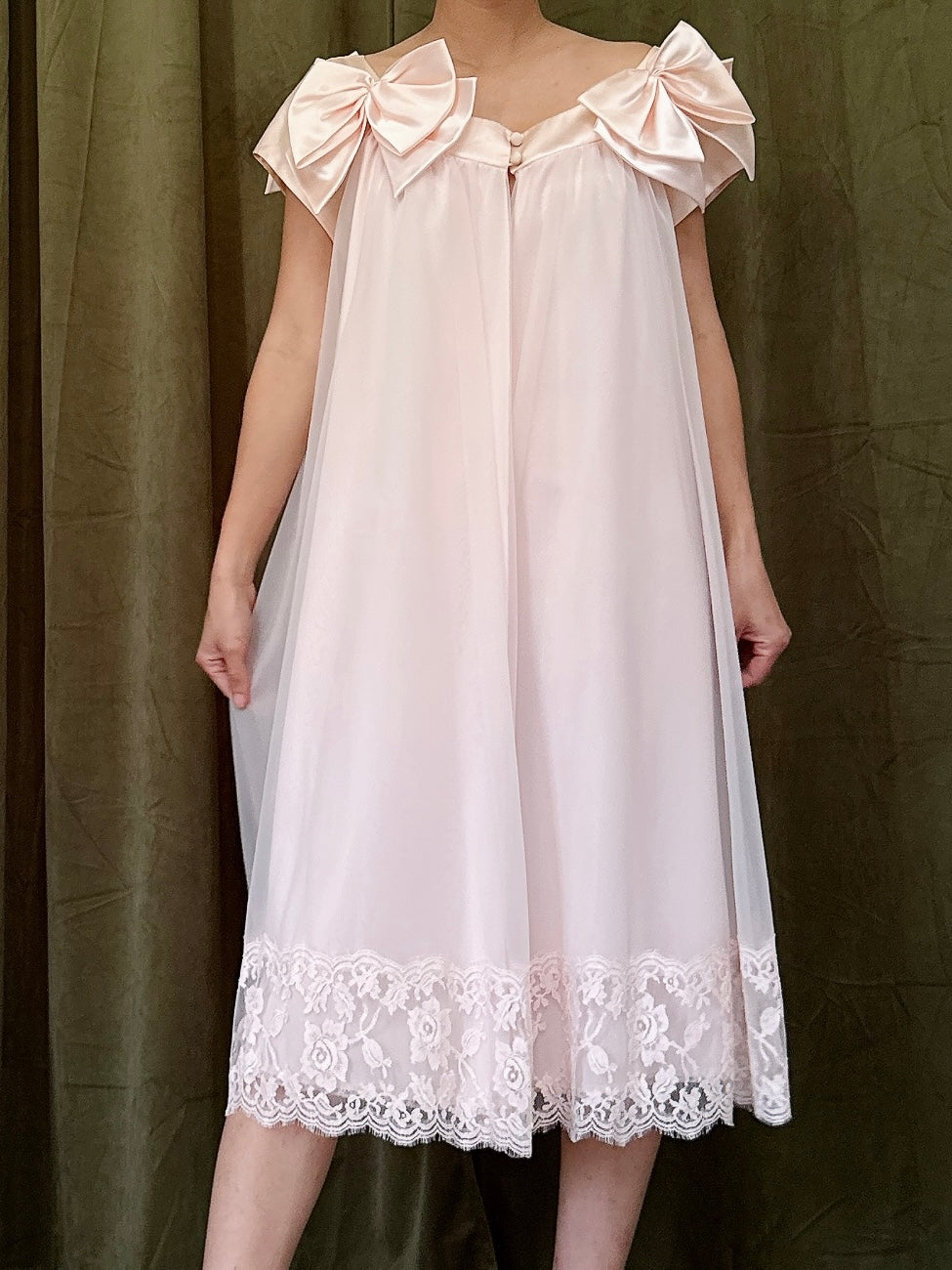 Vintage Pink Bow Duster - M