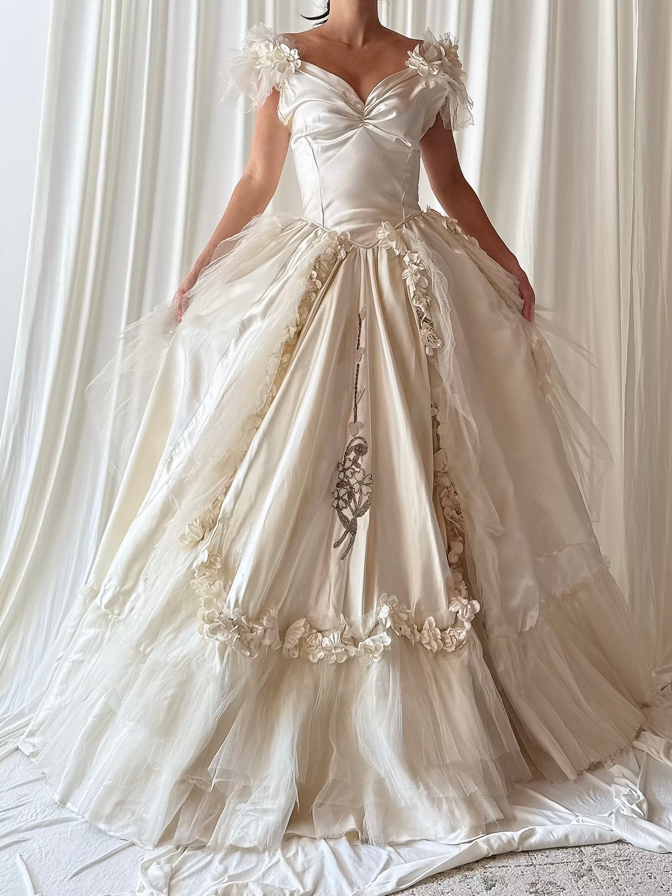 1940s Satin Floral Appliqué Dress - SS