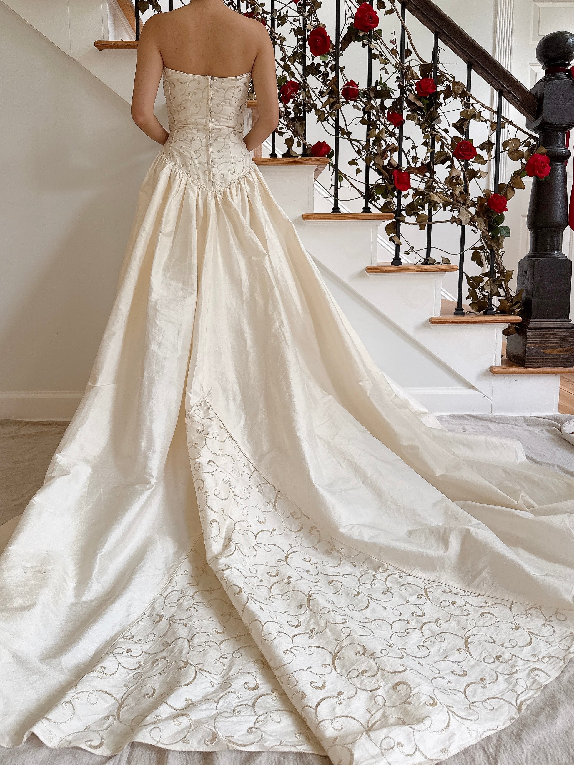 1990s Ivory Strapless Gold Embroidered Gown - 34B/26W/53L from mid bust