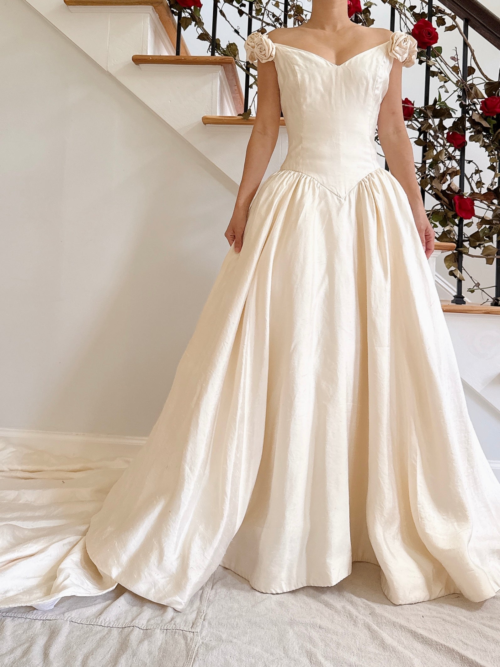 1990s Ivory Alvina Valenta Silk Rosette Dress - M