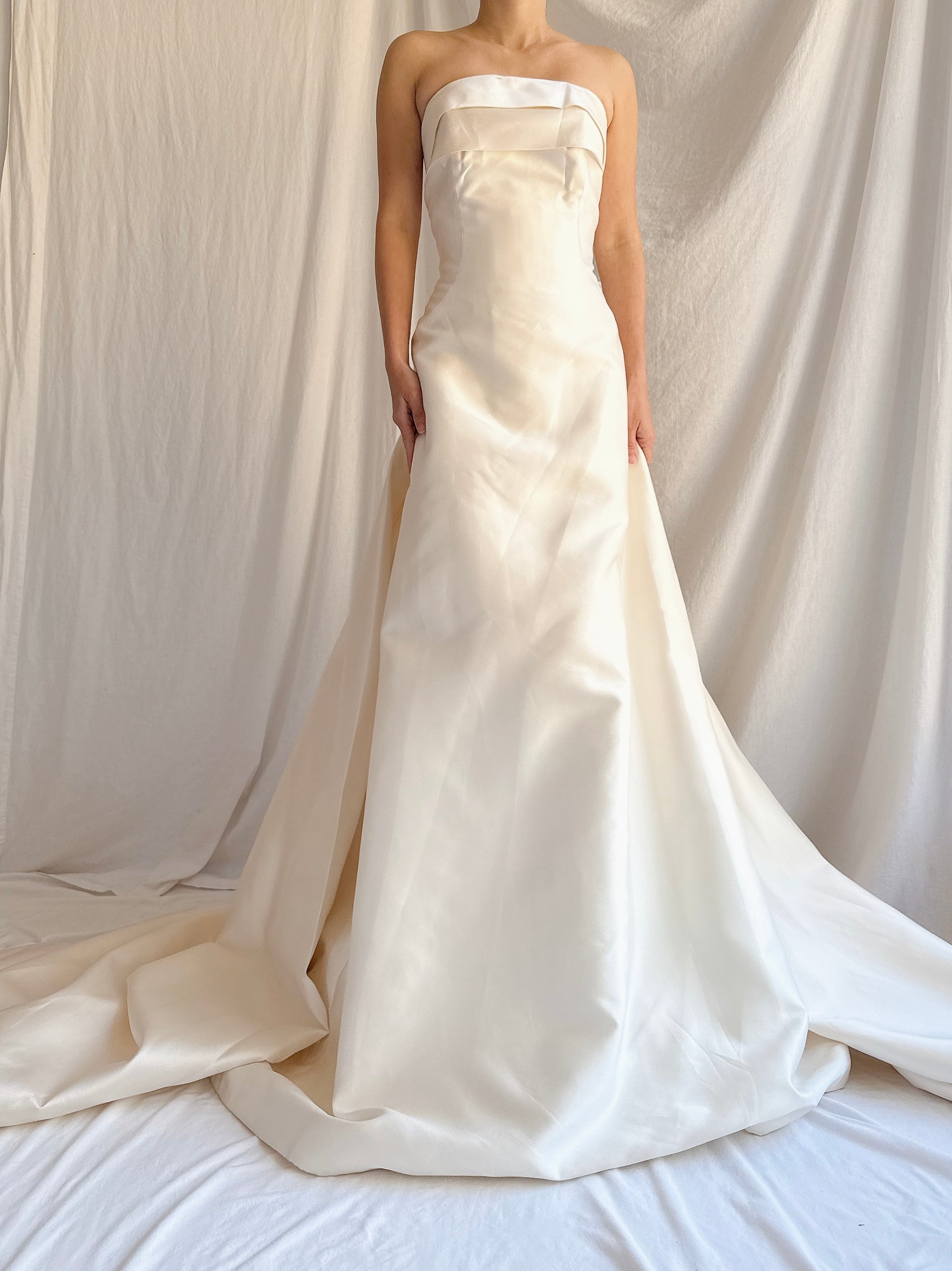 RESERVED Vintage Pronovias Barcelona Gown with Train - M/US 10