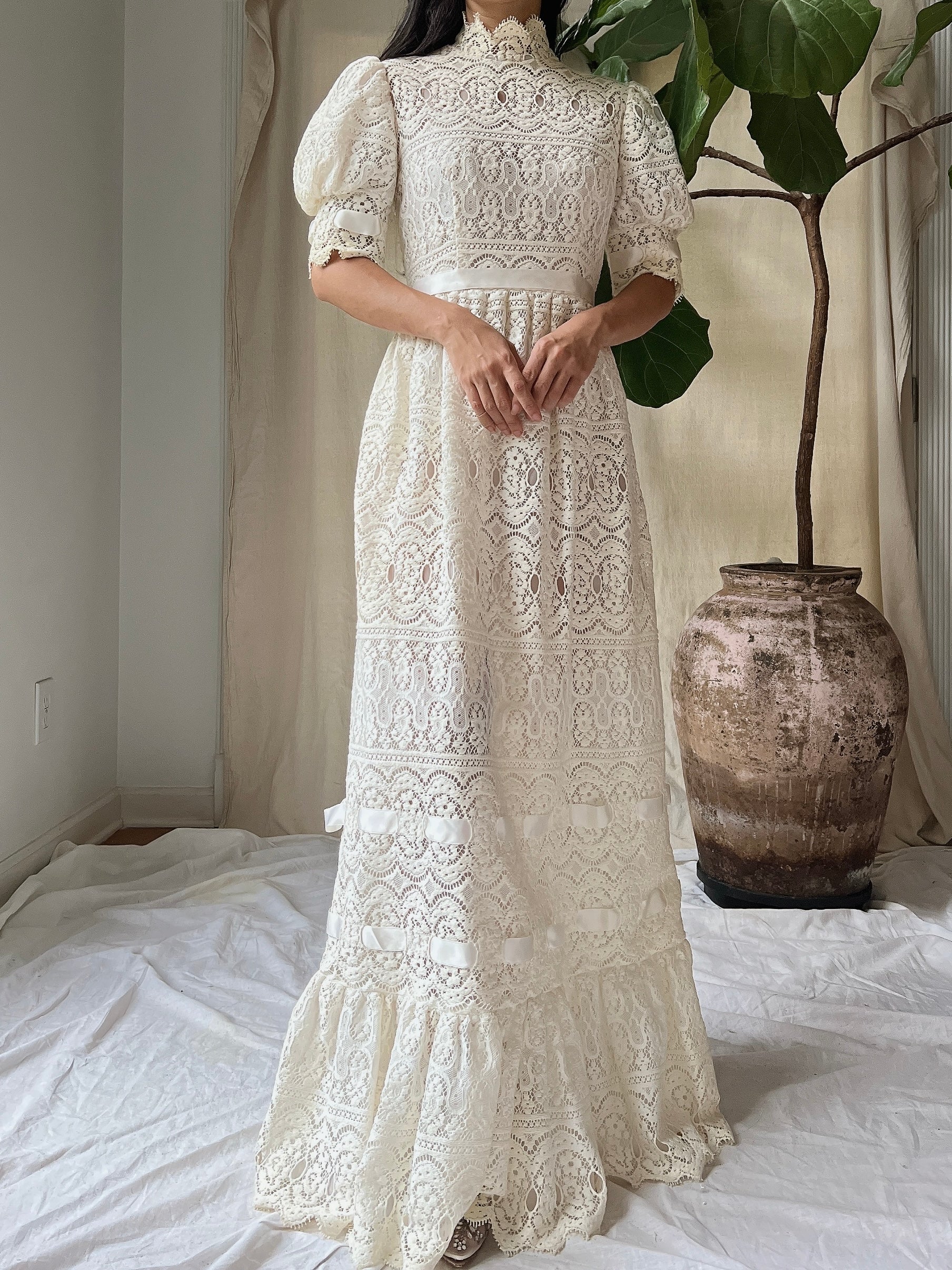 Vintage Puff Sleeves Crochet Dress - S