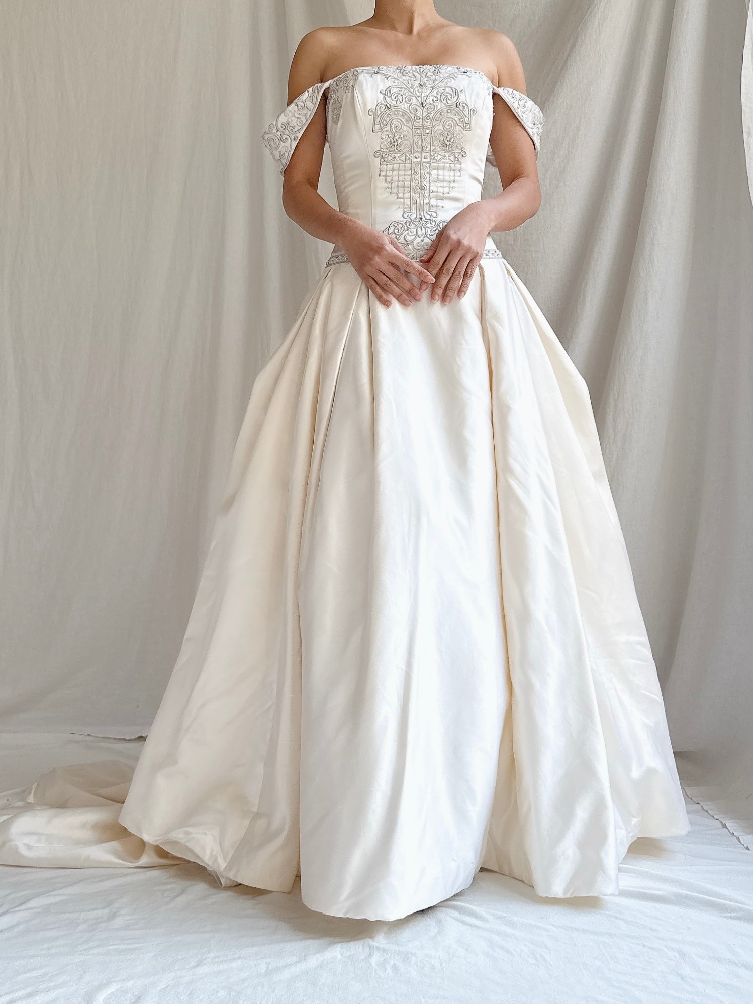 Vintage 2 Be Couture Silk Gown - Size 8