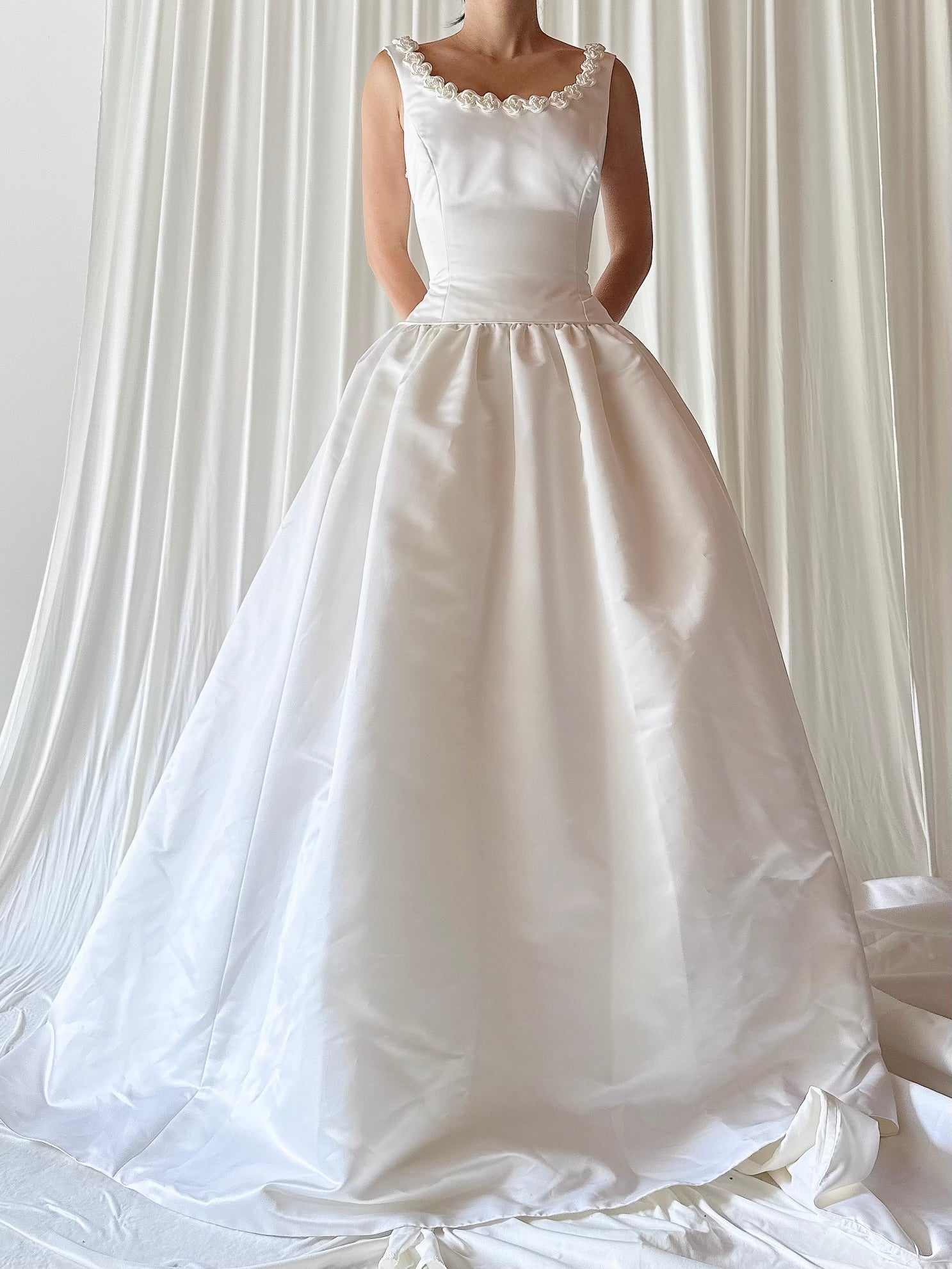 Vintage Beaded Scoop Neckline Gown - M