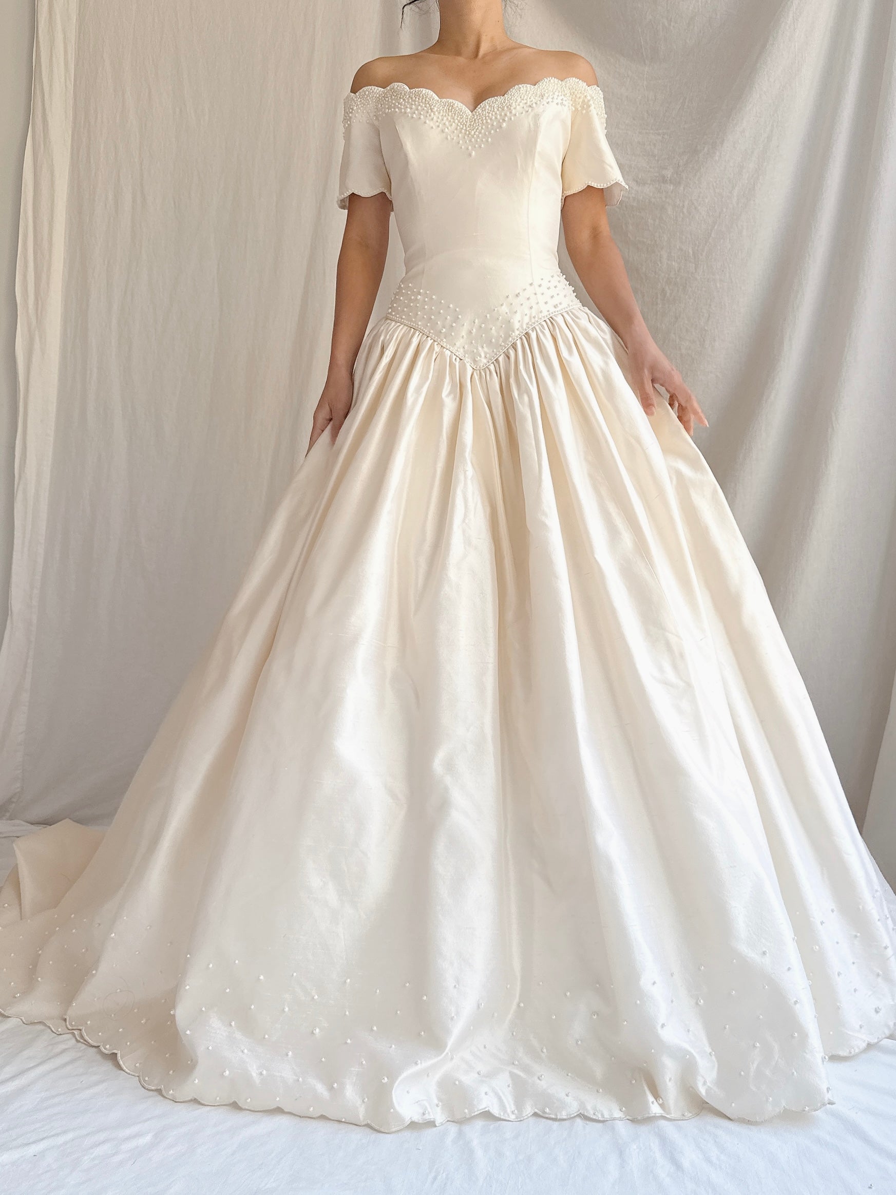 1980s Pearl Beaded Off-the-Shoulder Gown - M/6