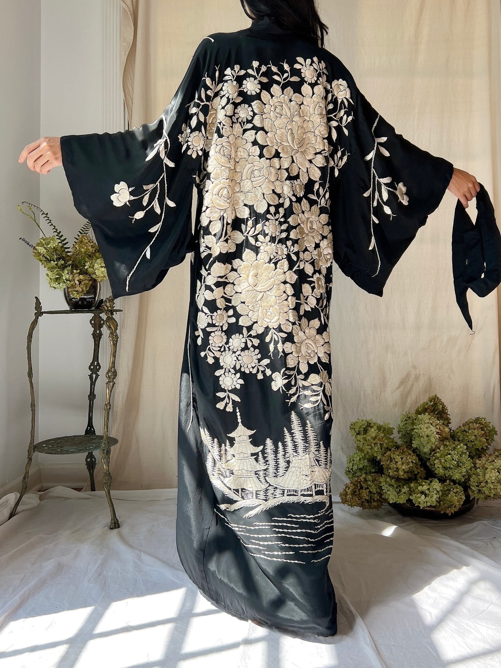 Antique Silk Embroidered Kimono - OSFM