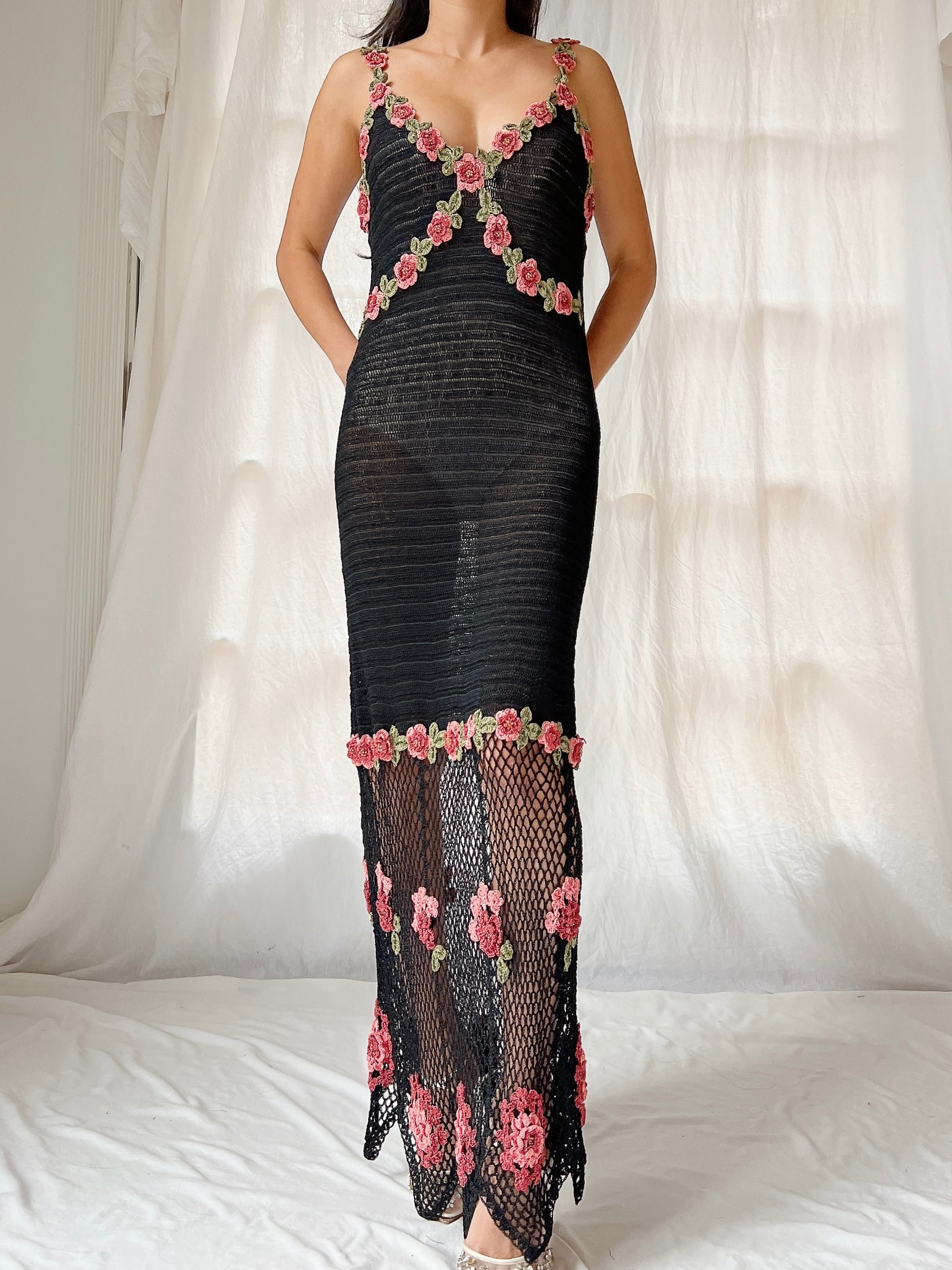 Vintage Crochet Dress with Floral Details - M
