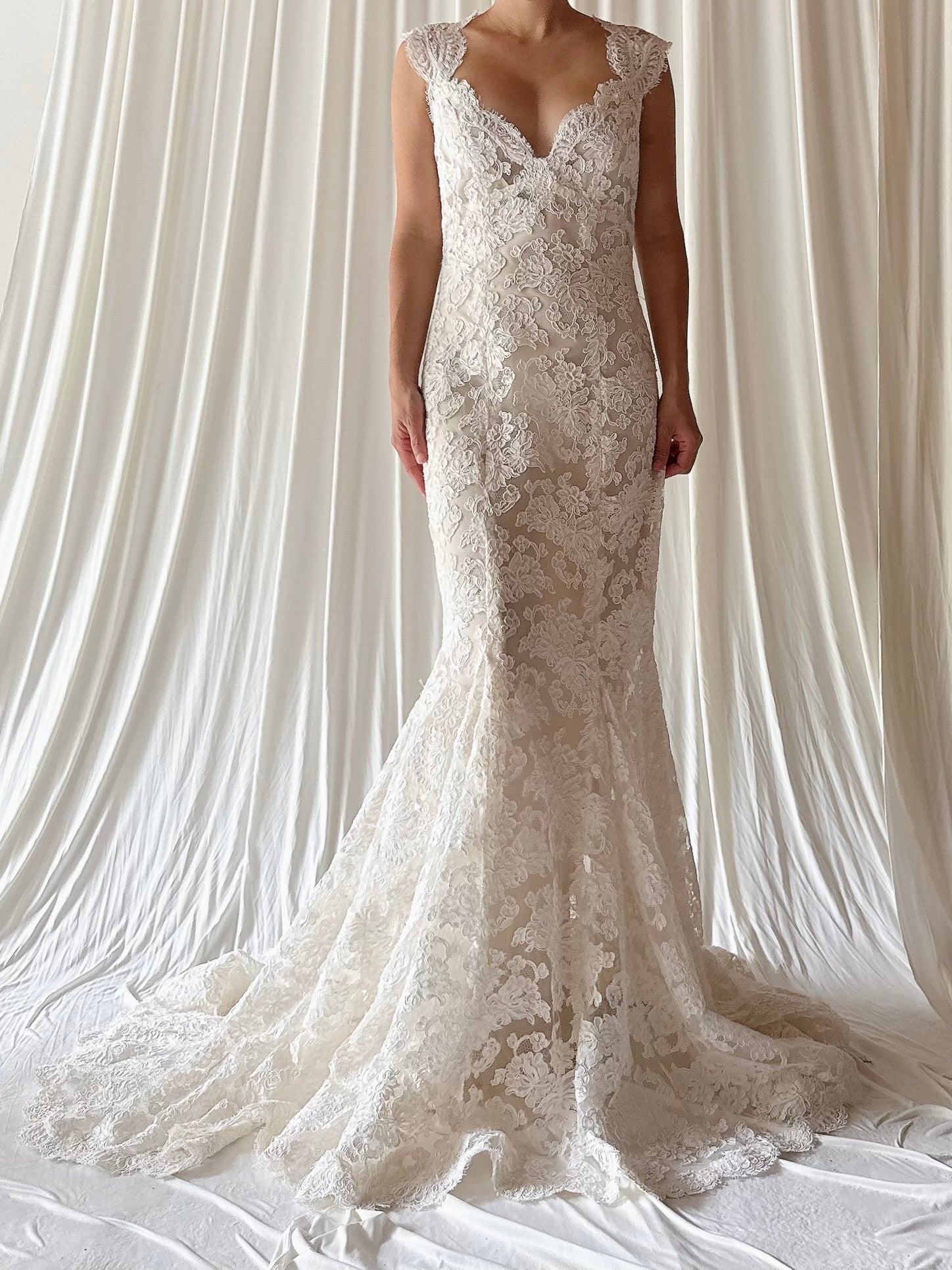 Vintage Monique Llhuilier Lace Gown - XS/S