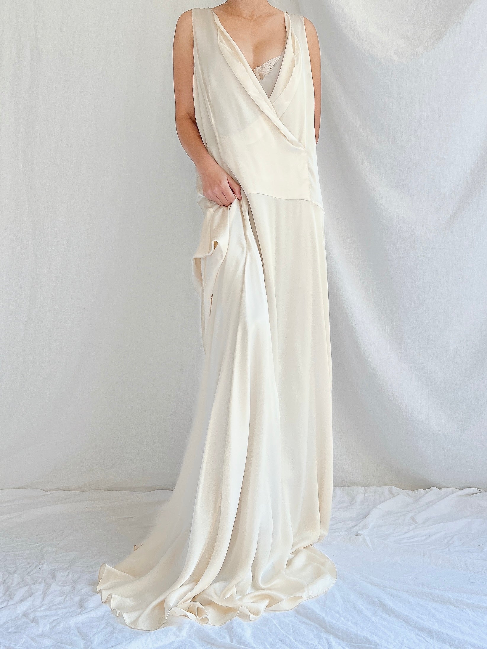 Vera Wang Silk Gown - M