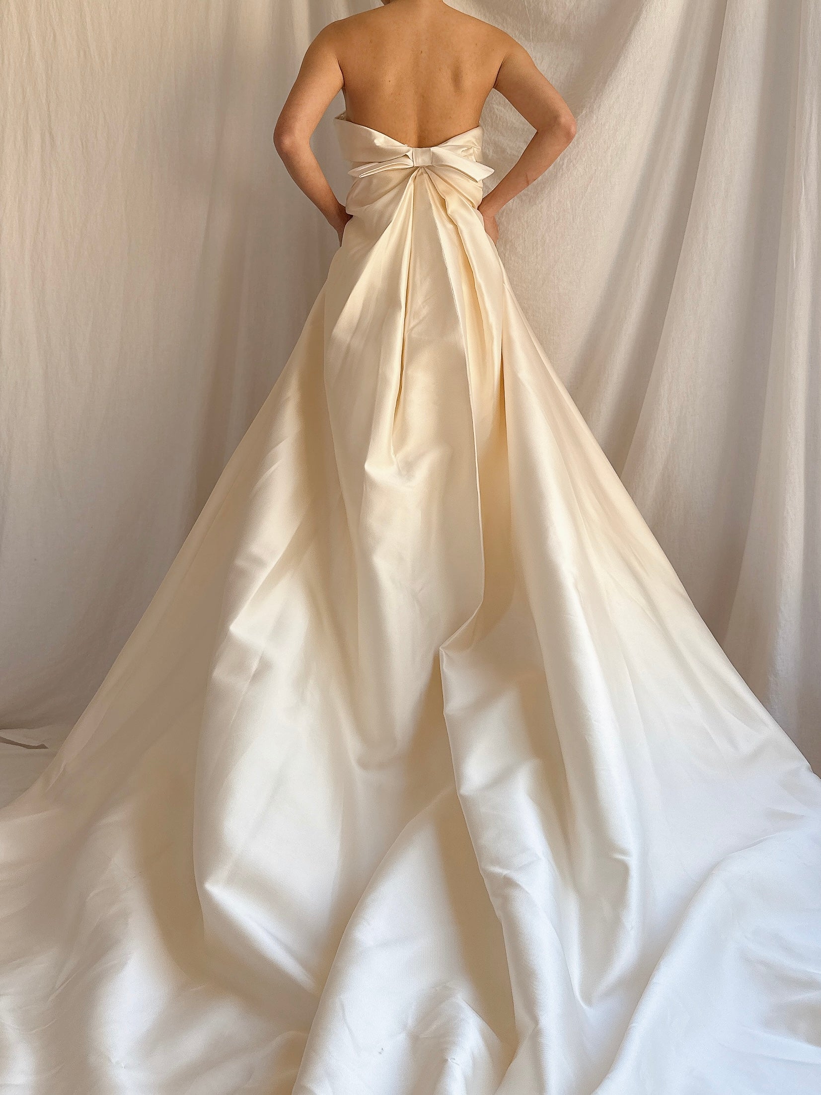 RESERVED Vintage Pronovias Barcelona Gown with Train - M/US 10