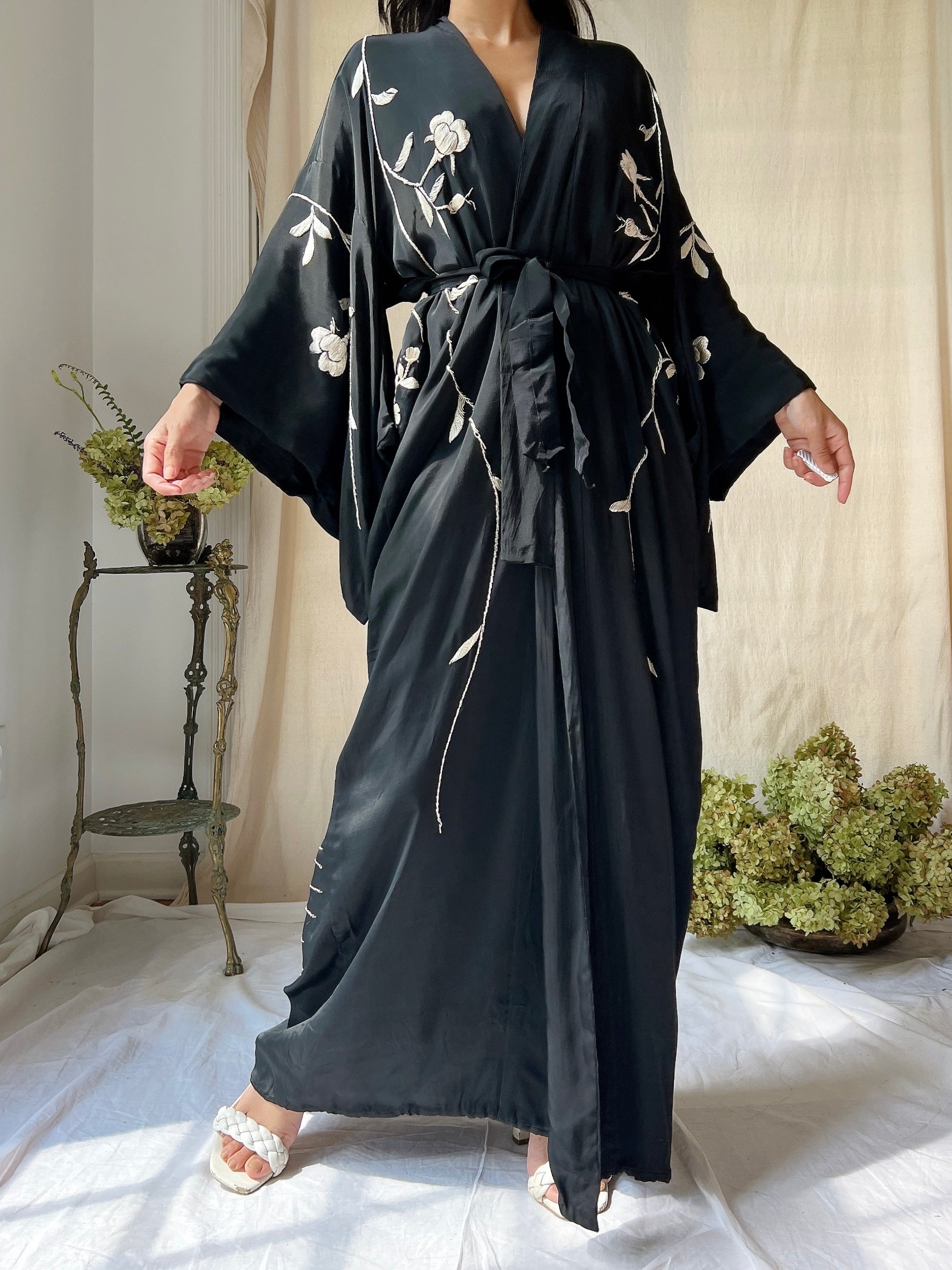 Antique Silk Embroidered Kimono - OSFM