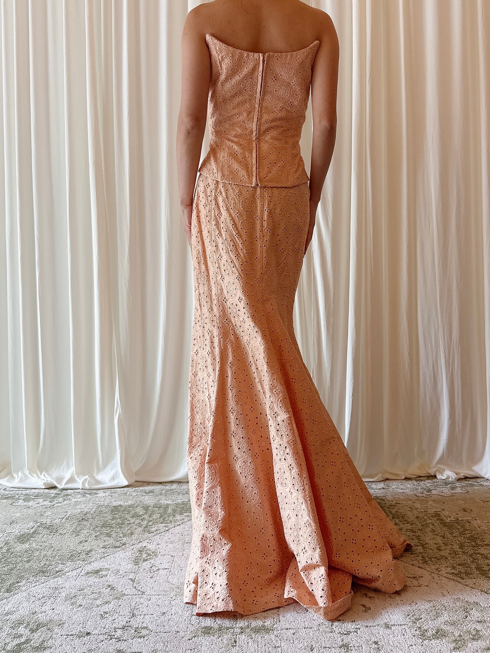 Vintage Embroidered Peach 2 Piece Set - Size 46