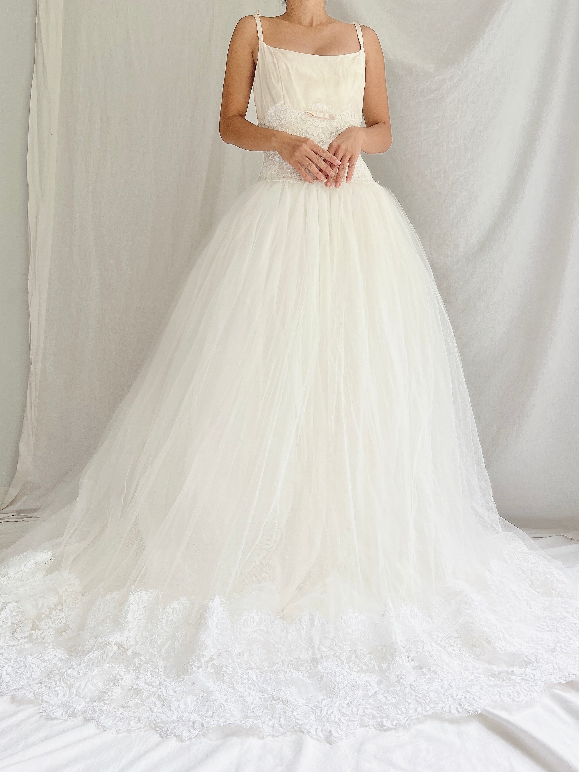 Vintage Monique Llhuilier Dropped Waist Gown - M