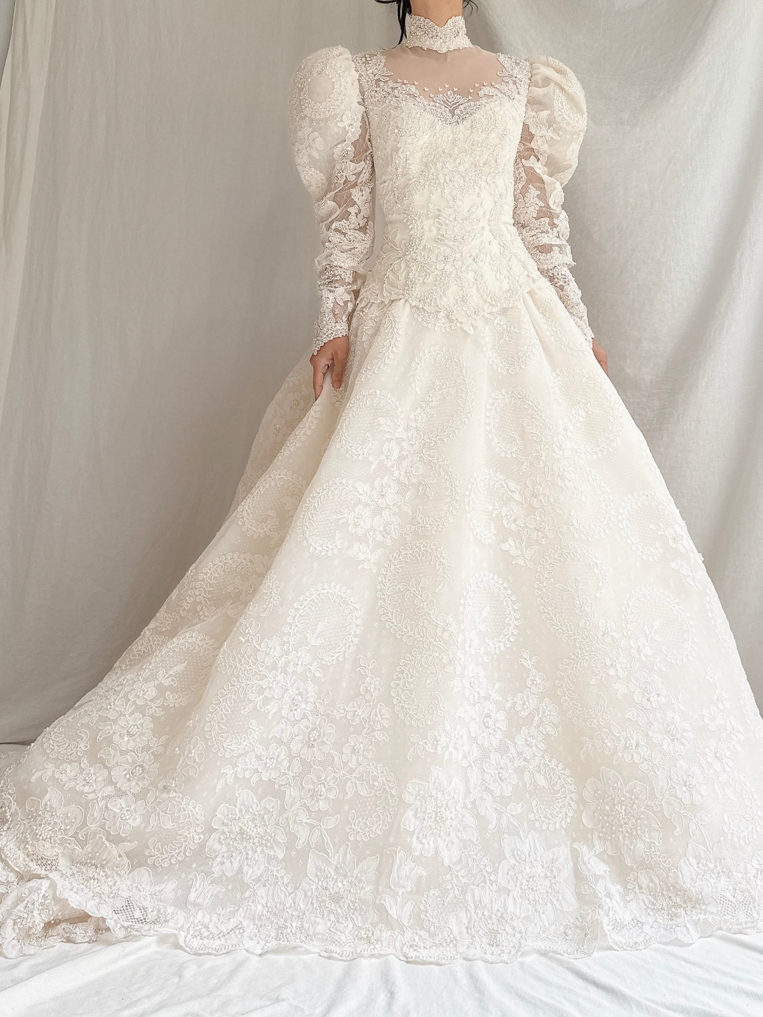 1980 High Neck Lace Gown - S