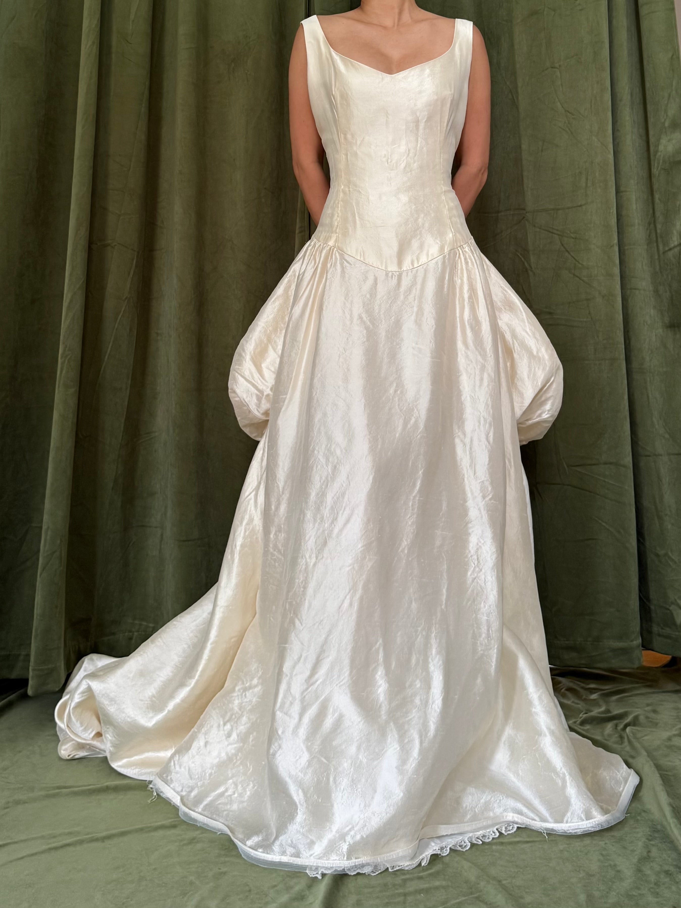 1990s Raw Silk Scoop Neck Gown - M/6