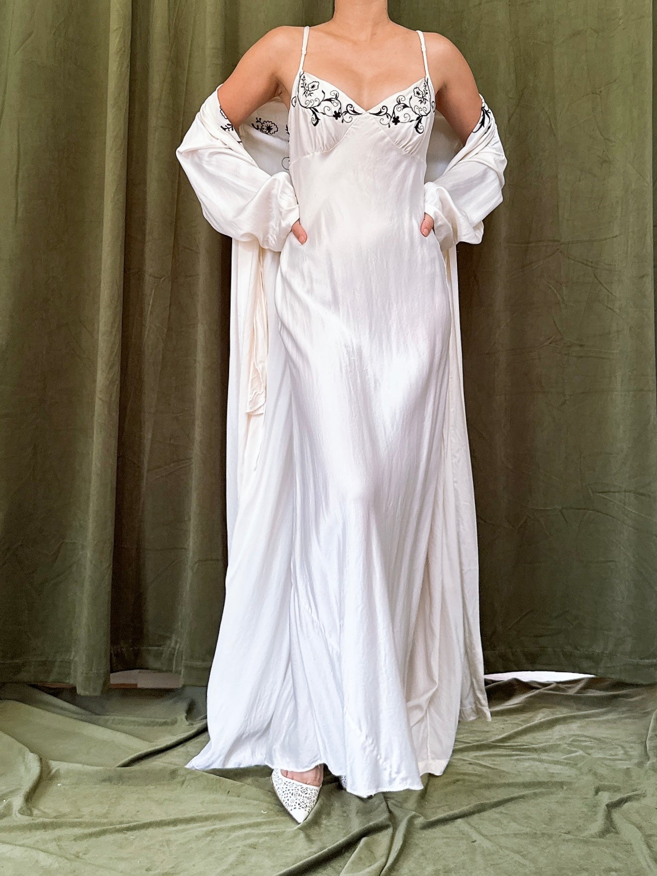 Vintage Silk Slip and Robe Set with Black Embroidery - XS