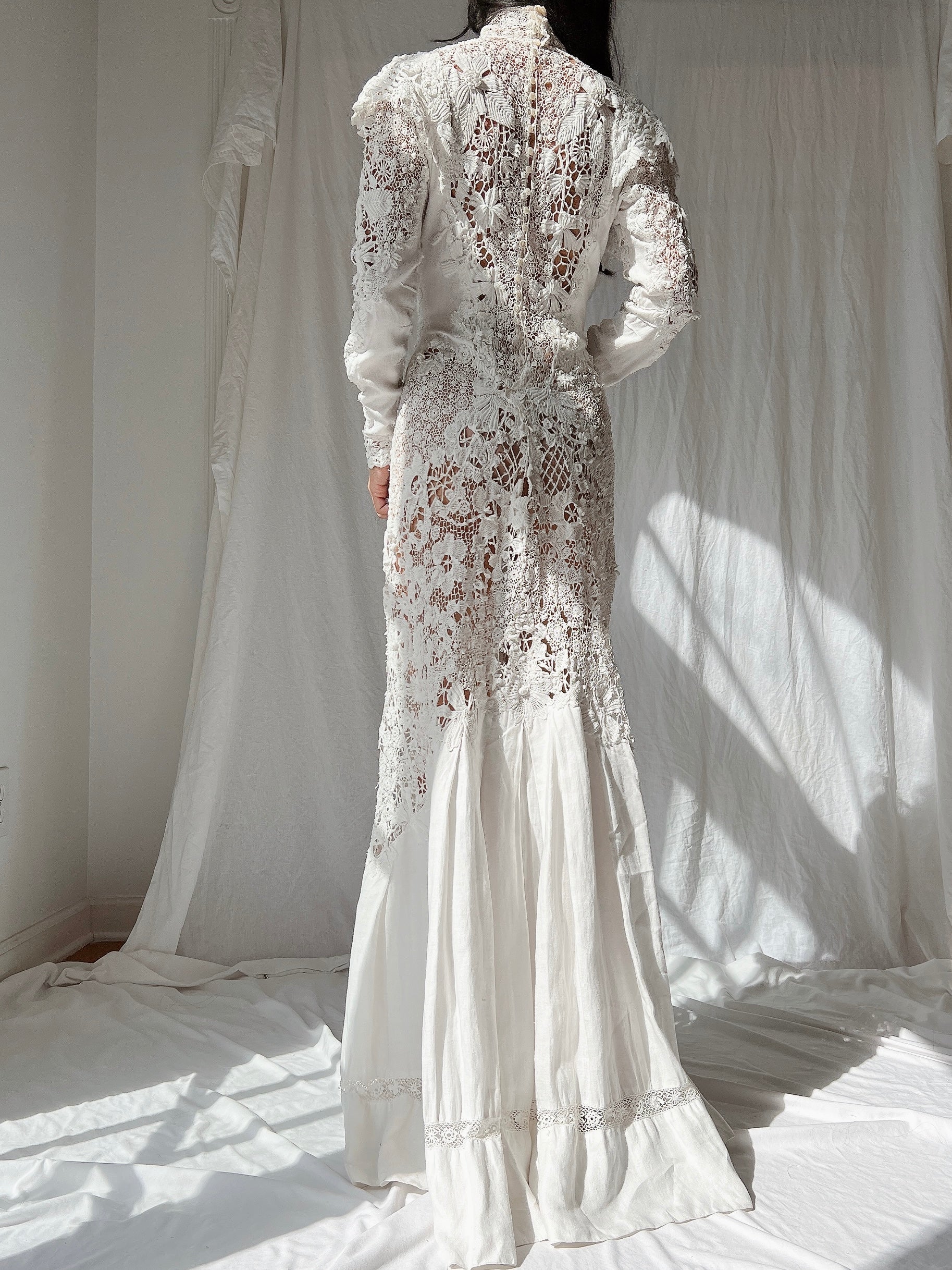 Victorian Linen and Irish Crochet Lace Gown - S