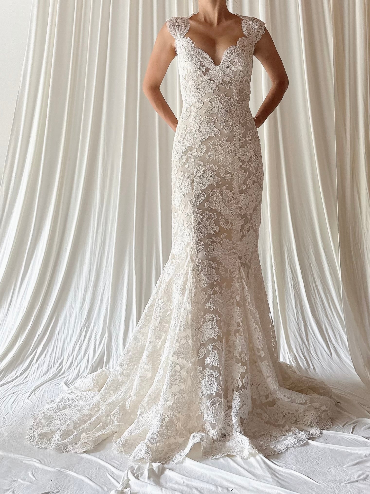Vintage Monique Llhuilier Lace Gown - XS/S