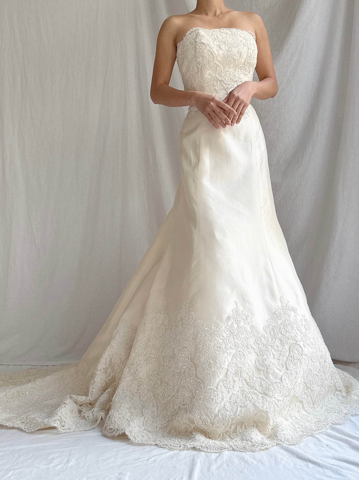 Vintage Christos NY Silk and Lace - S 4/6