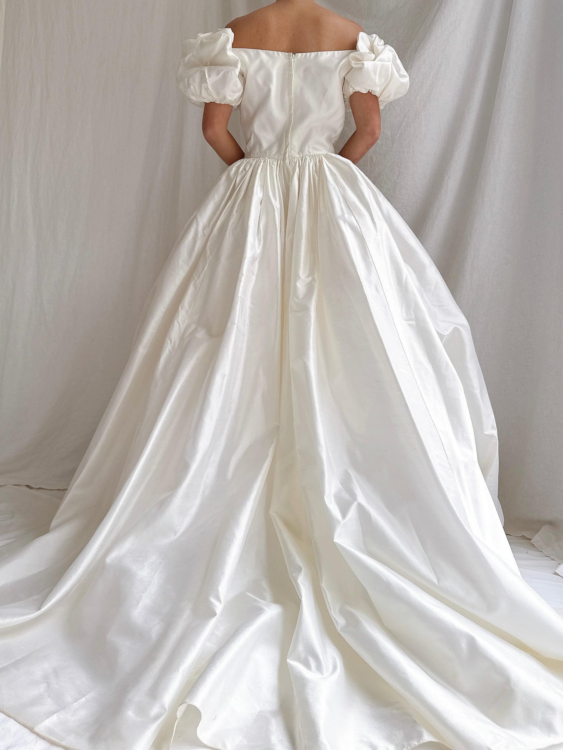 Vintage Silk Off-the-Shoulder Gown - XS