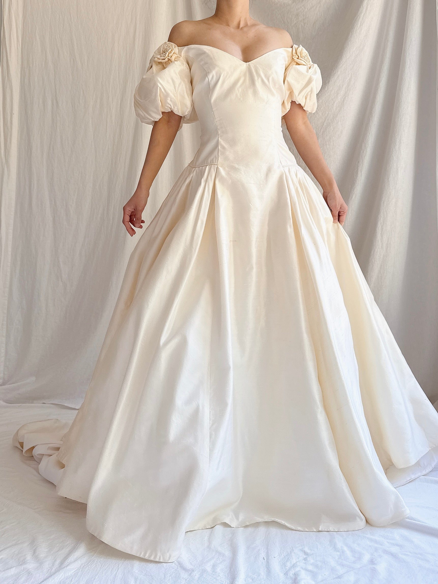 Vintage Silk Puff Sleeve Gown - M/L