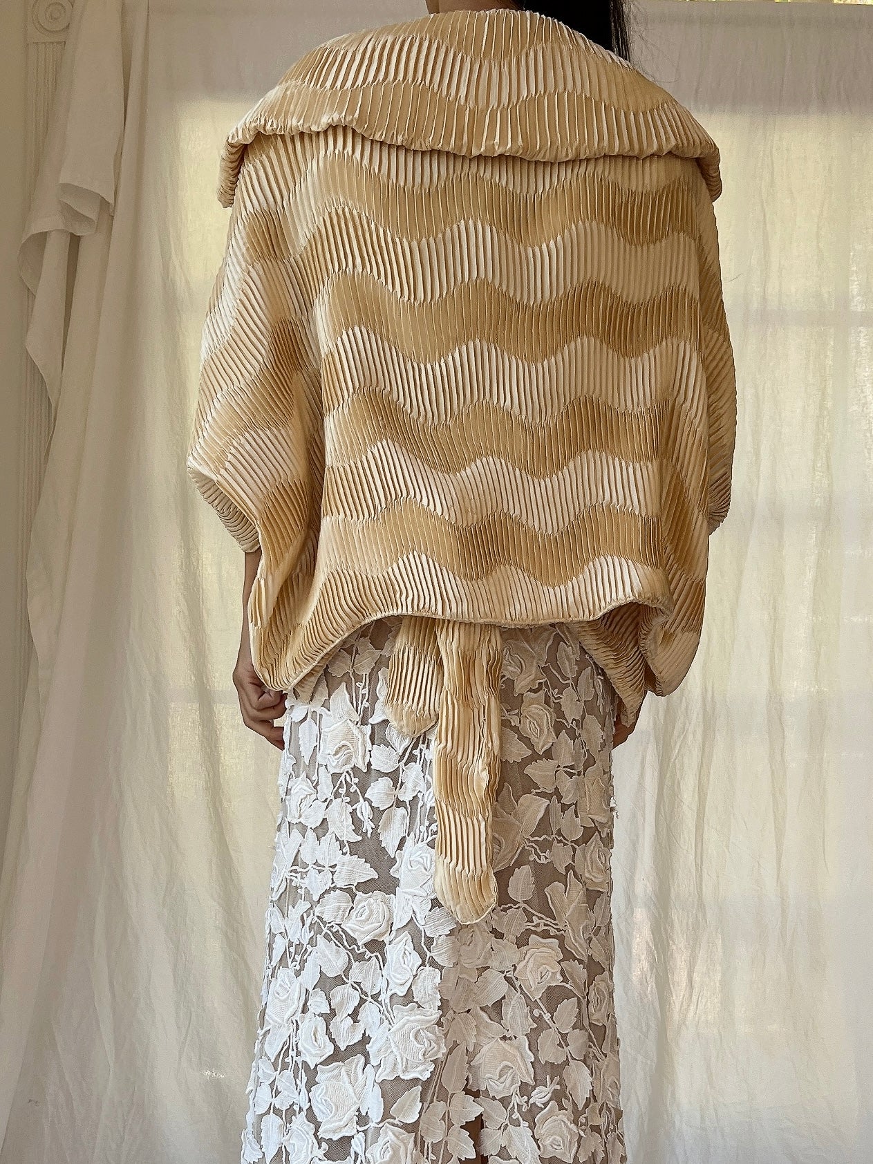 Vintage Beige/Gold Pleated Jacket - OSFM