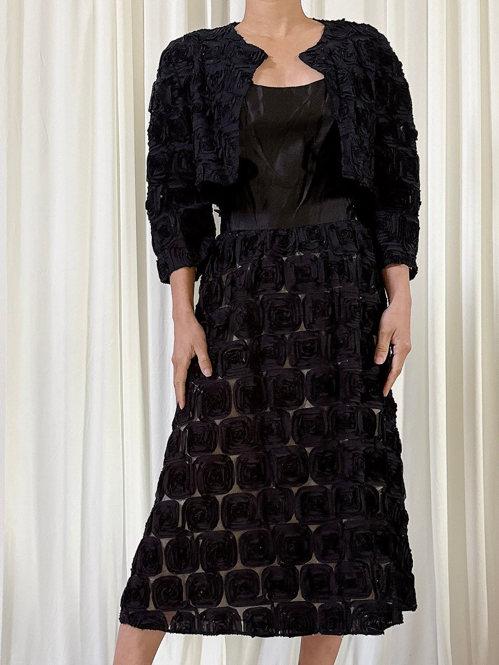 Vintage Petrovitch Black 2 Piece Set - FR 38
