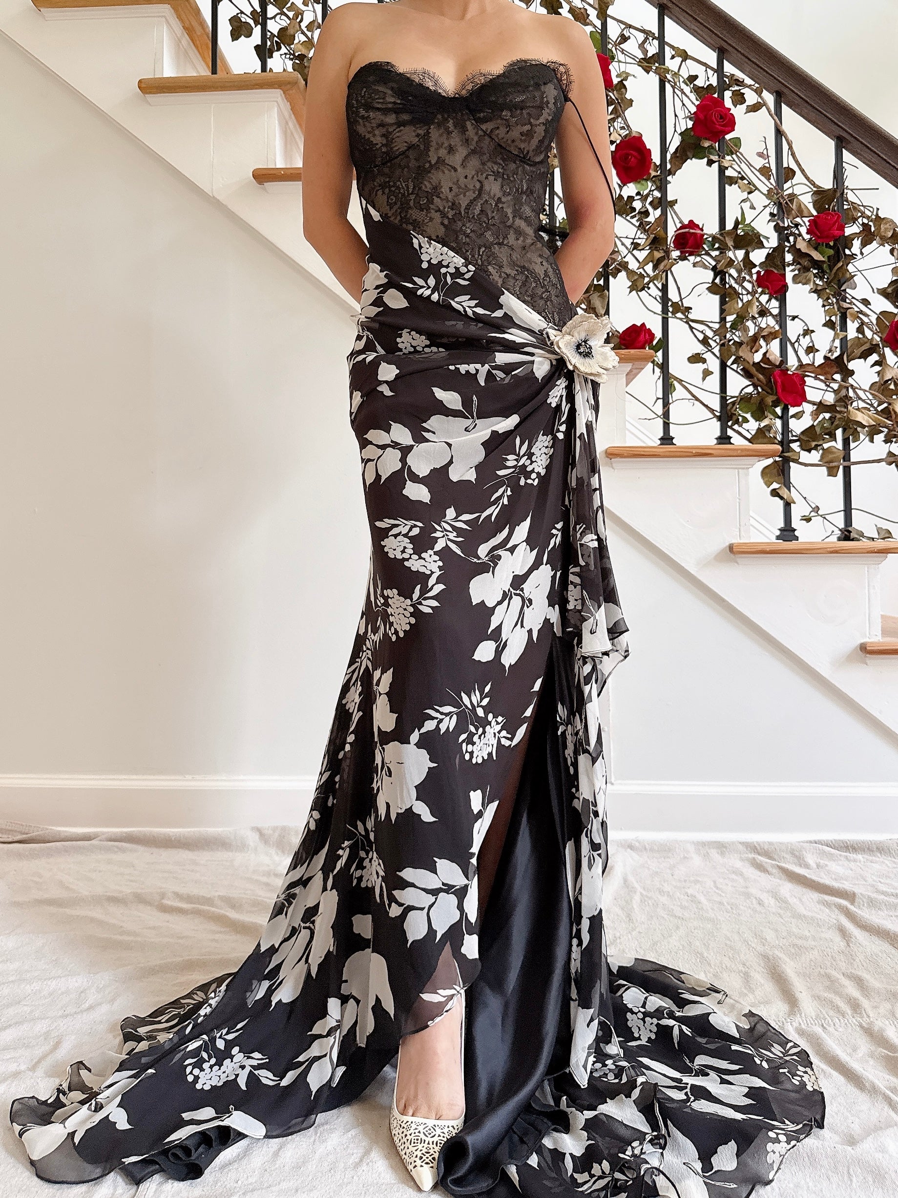 Vintage Belleville Sassoon Silk Lace Black White Flower Gown - UK 16