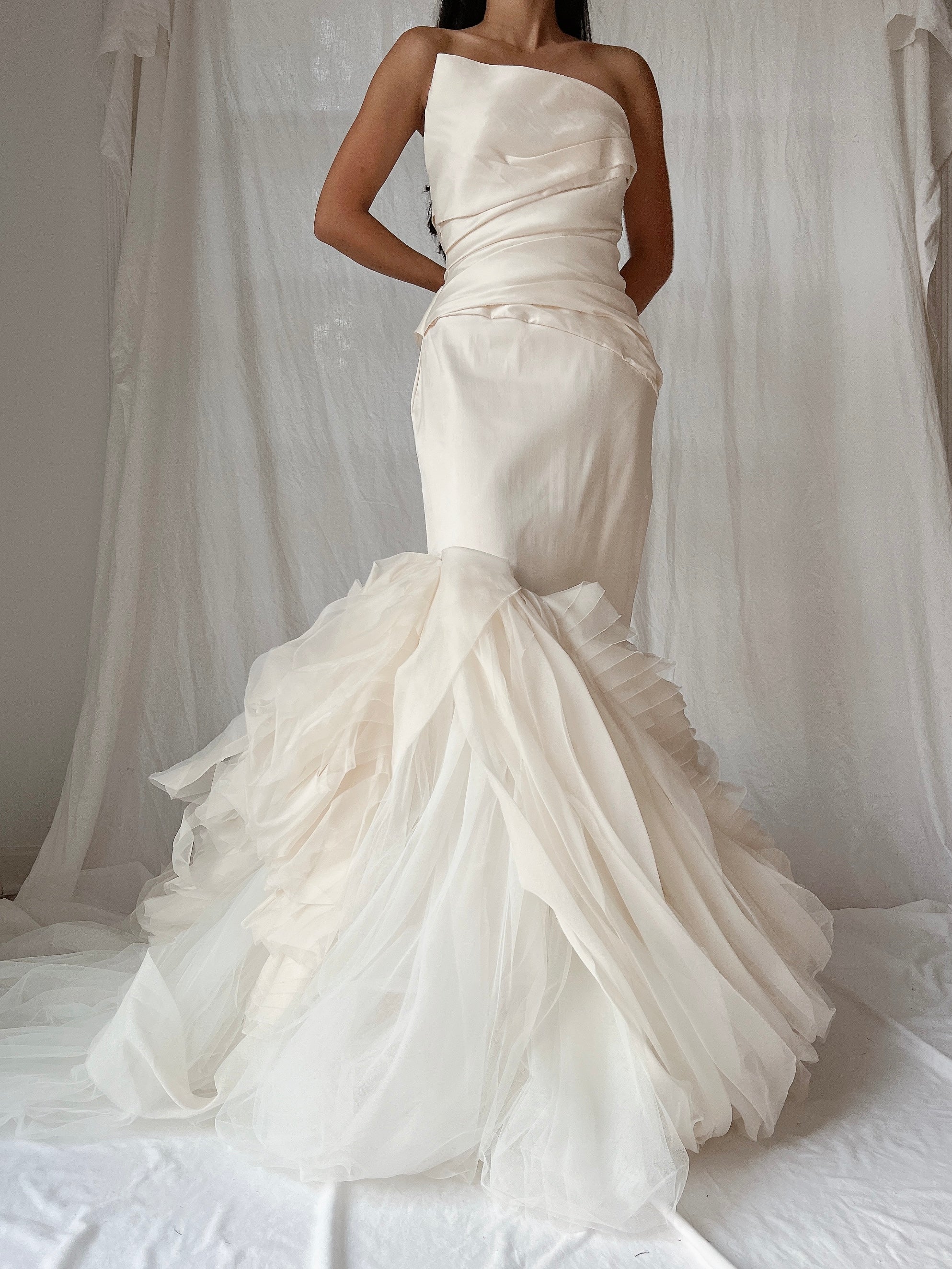 Vintage Vera Wang Dress with Asymmetrical Bodice - M