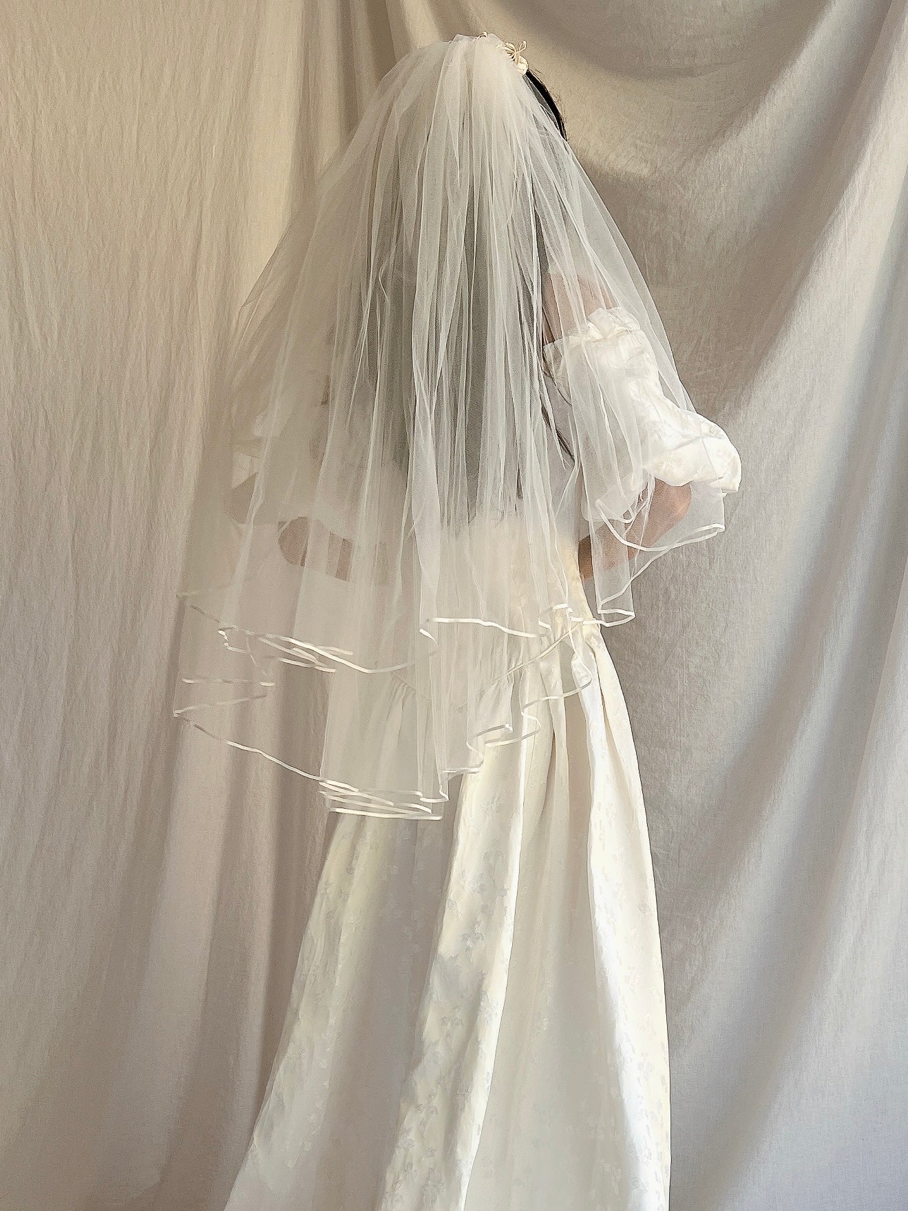 1980s Ivory Double Layered Hip-Length Tulle Veil