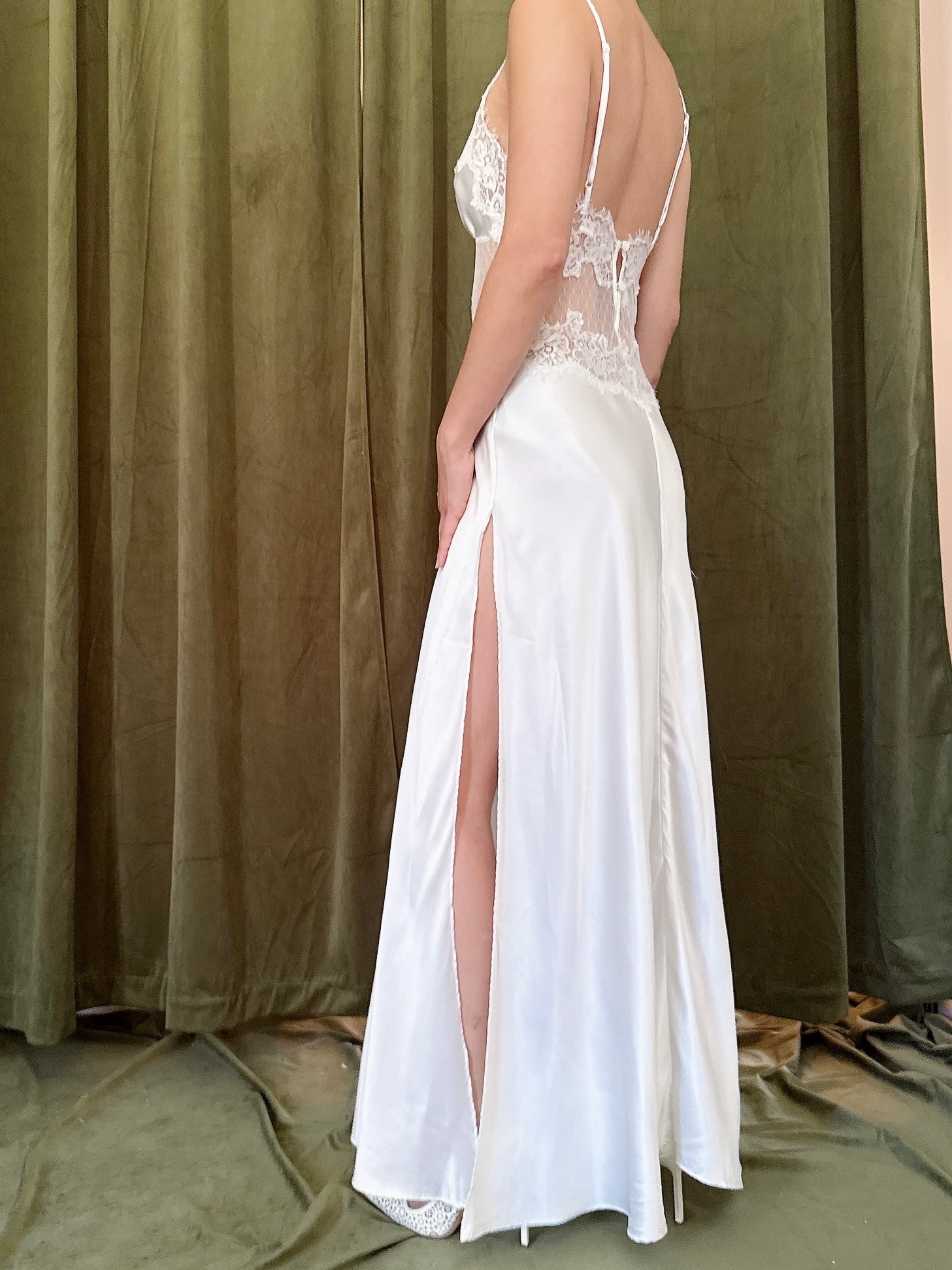Vintage Lace and Satin Slip - M