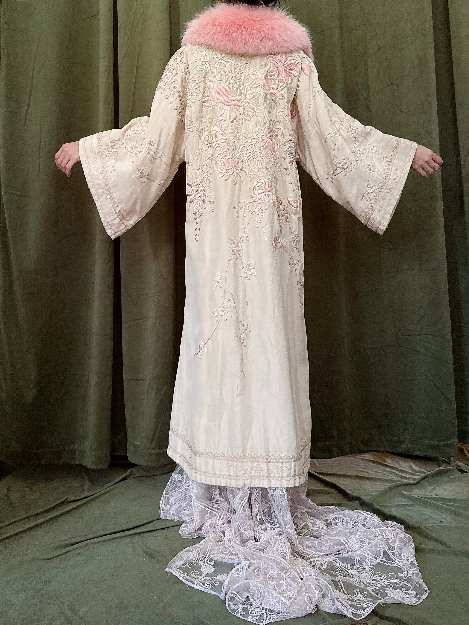 Antique Silk Embroidered Robe - M
