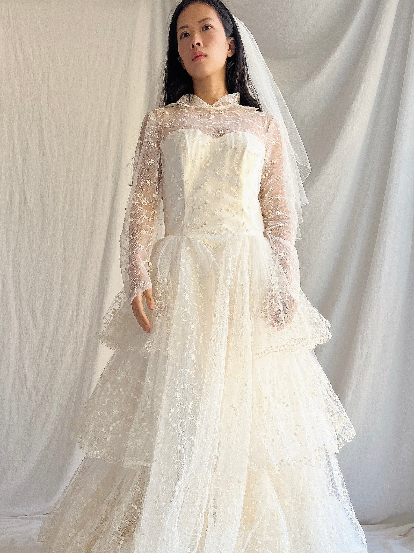 1980s Porcelain Ivory Double Layered Waist Length Tulle Veil