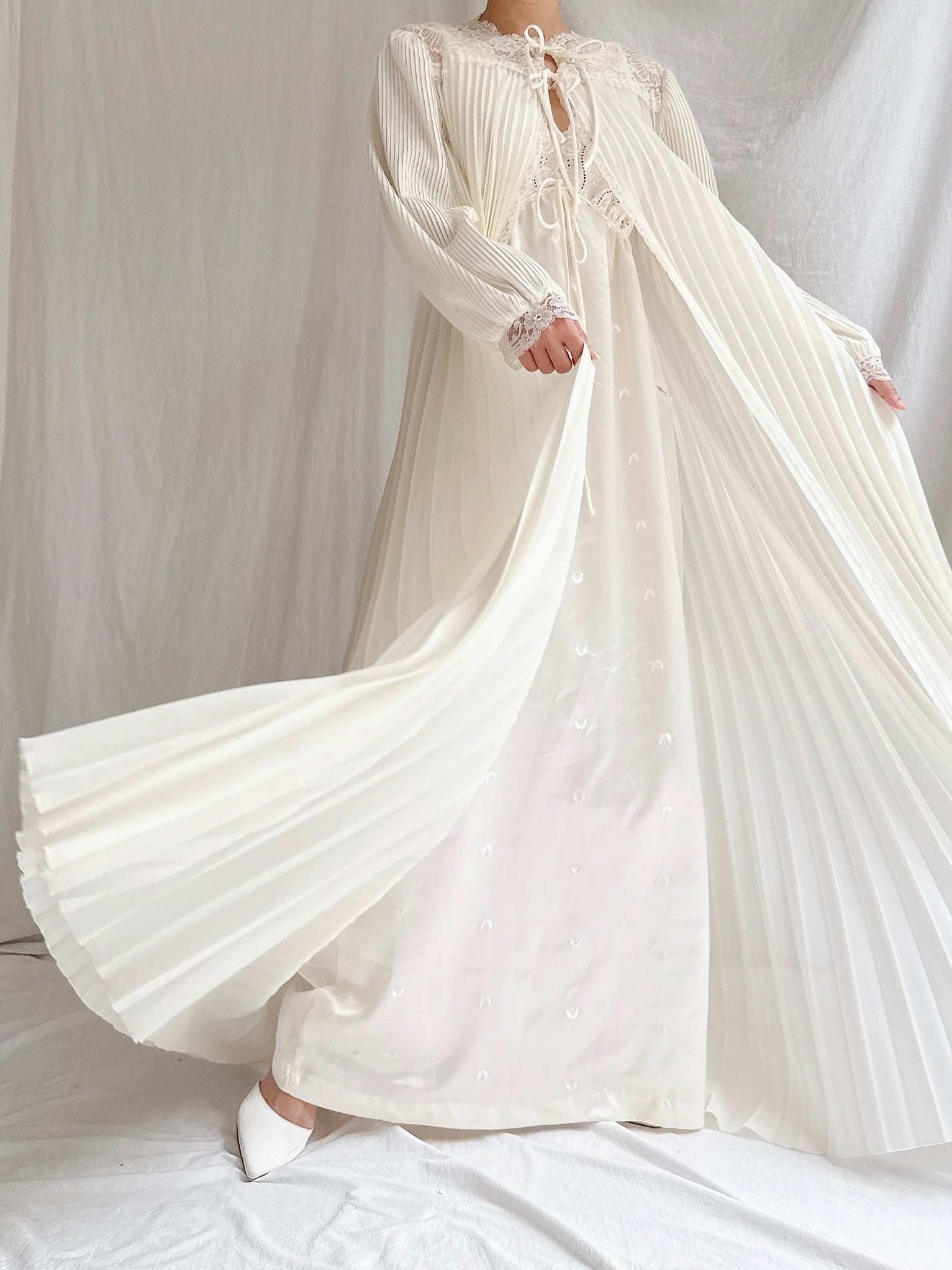 1960s Pleated Dressing Gown - OSFM