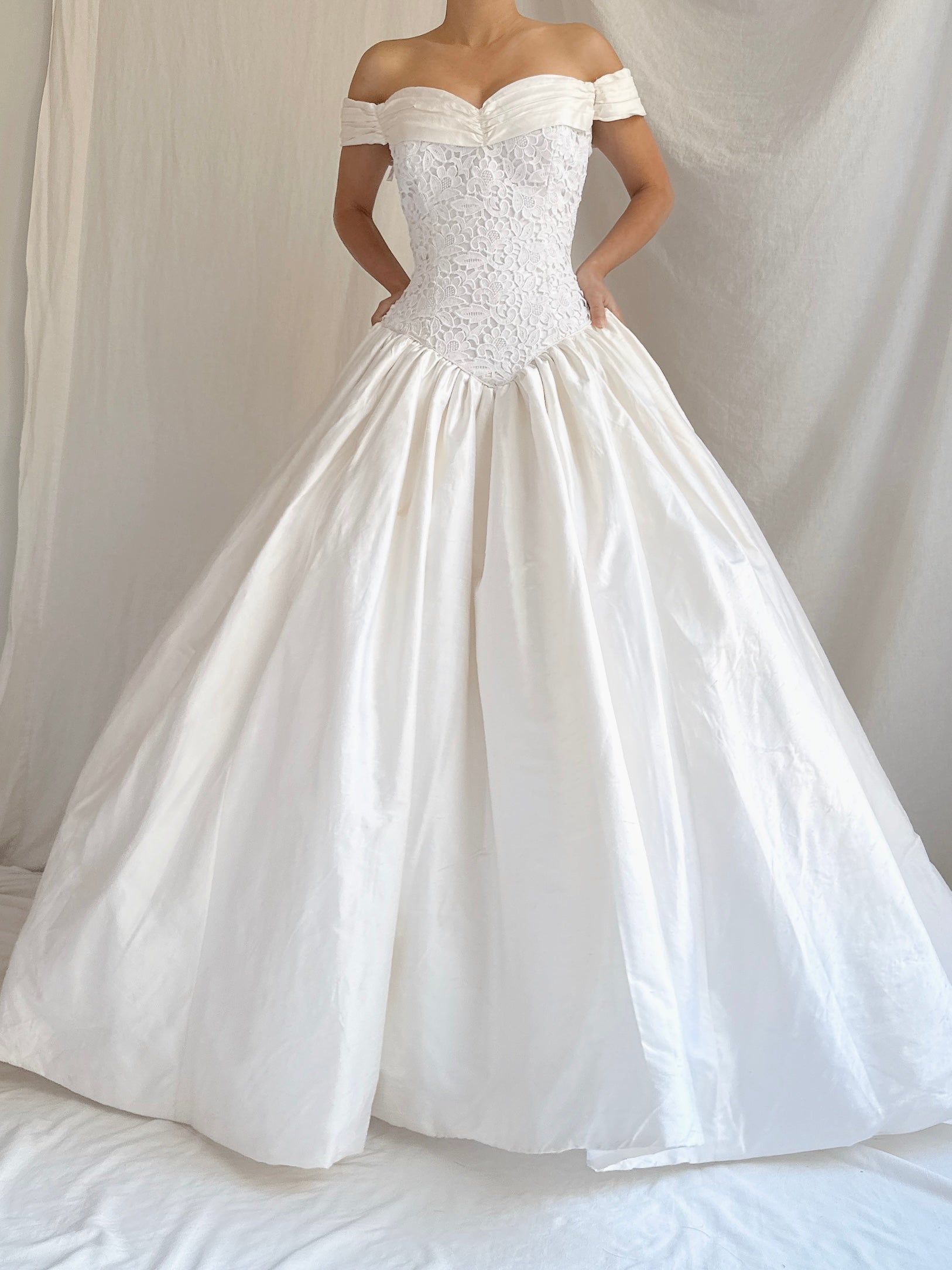 Vintage Off-the-Shoulder Gown - S