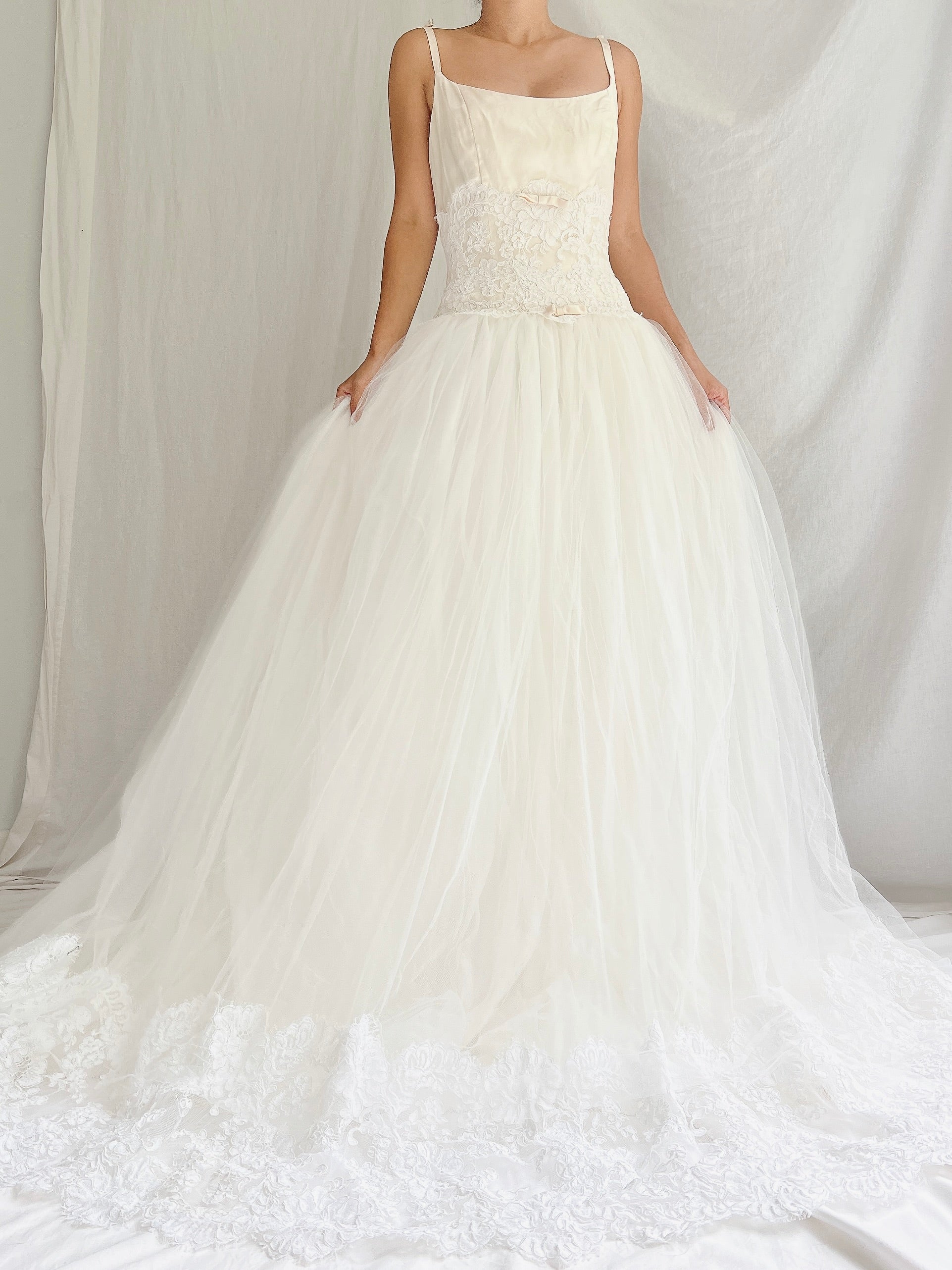 Vintage Monique Llhuilier Dropped Waist Gown - M