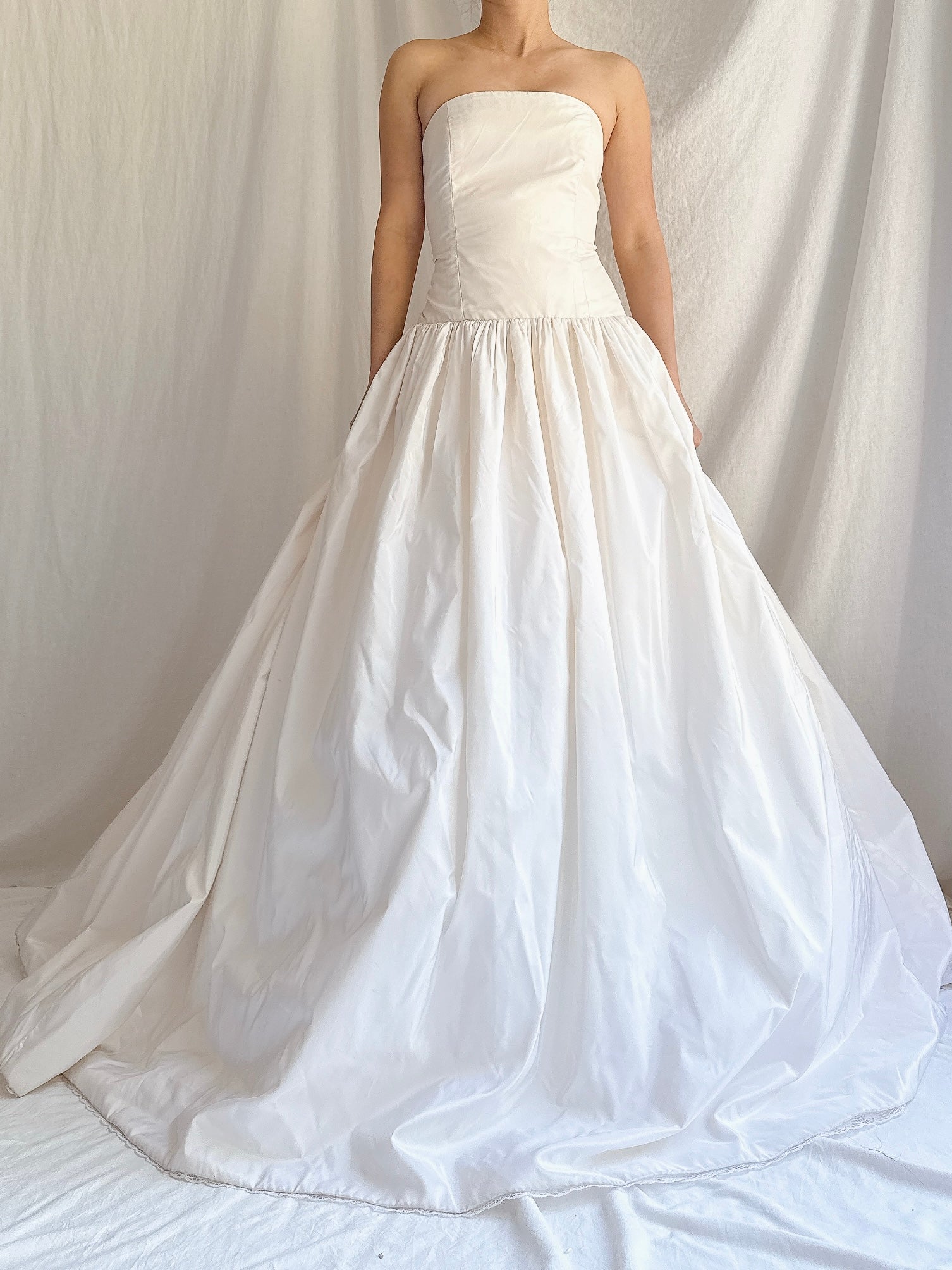 1990s Silk Dropped Waist Gown - M