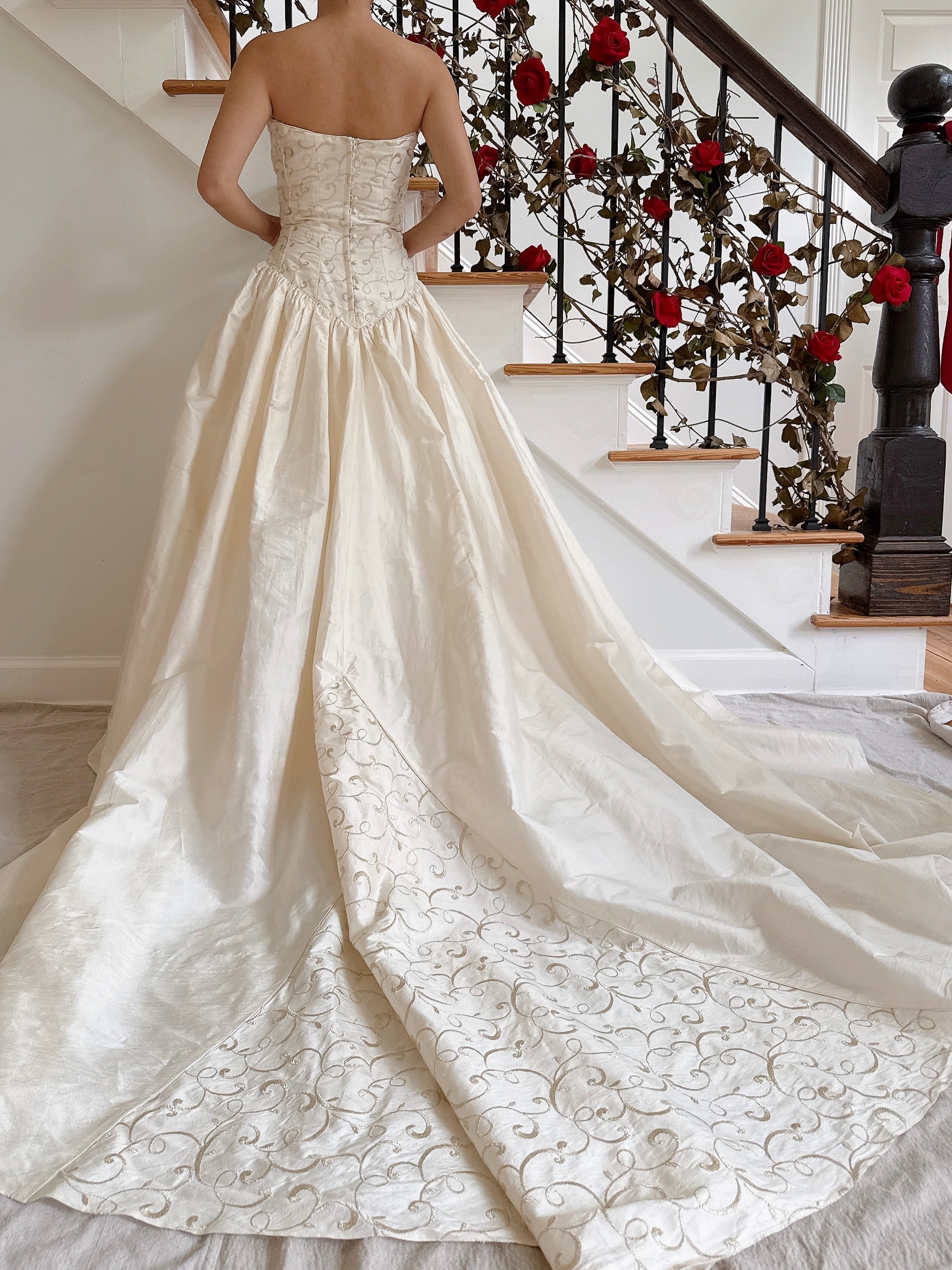 1990s Ivory Strapless Gold Embroidered Gown - 34B/26W/53L from mid bust