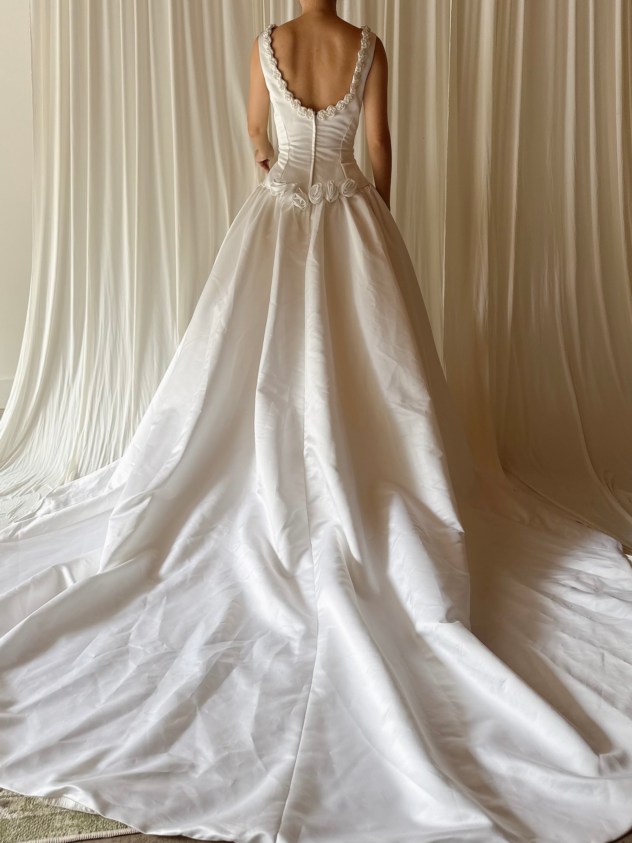 Vintage Beaded Scoop Neckline Gown - M