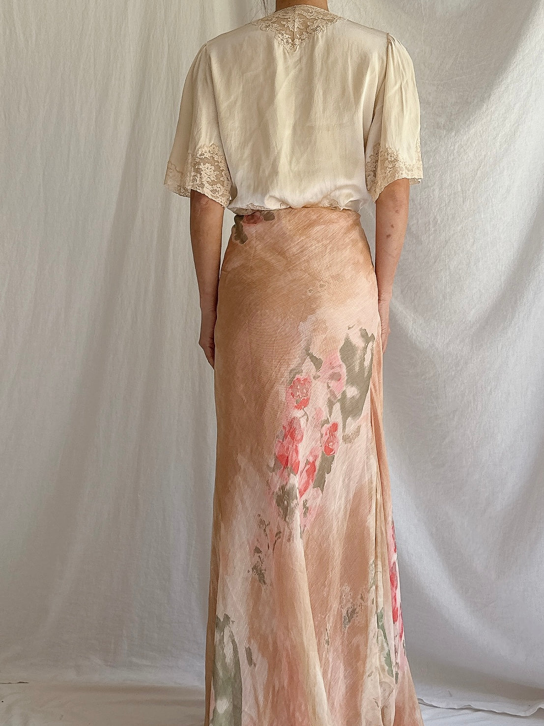 Vintage Floral Skirt - M/L 12