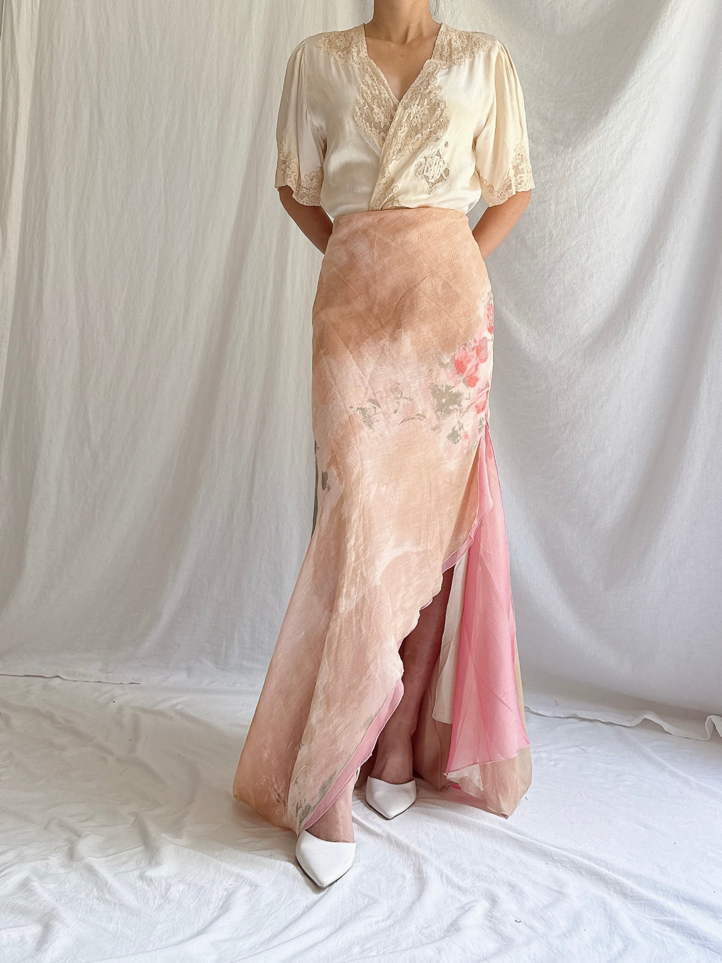 Vintage Floral Skirt - M/L 12